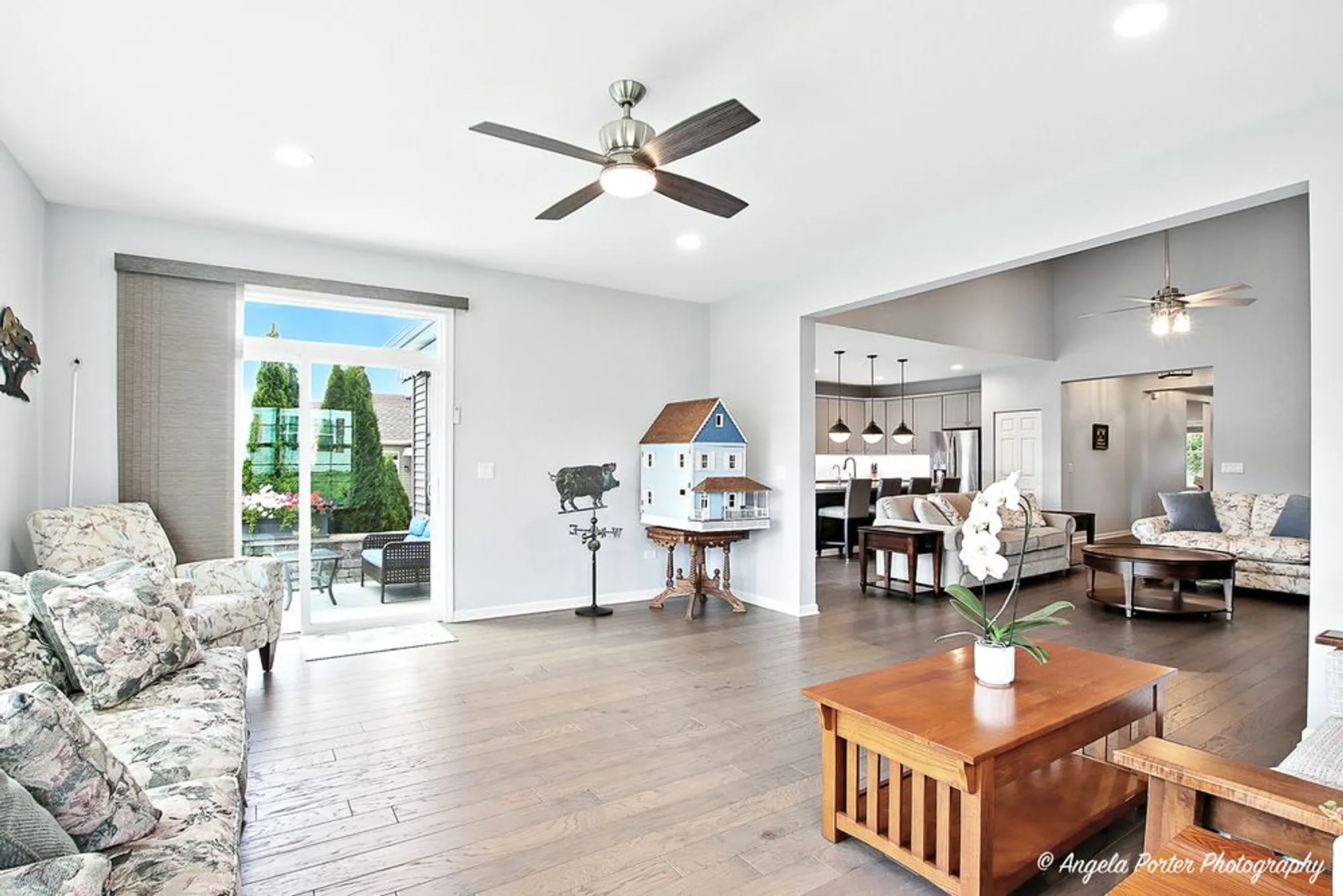 Property Slideshow image 16 of 36 | 1855 alta dr, Volo, IL, 60020