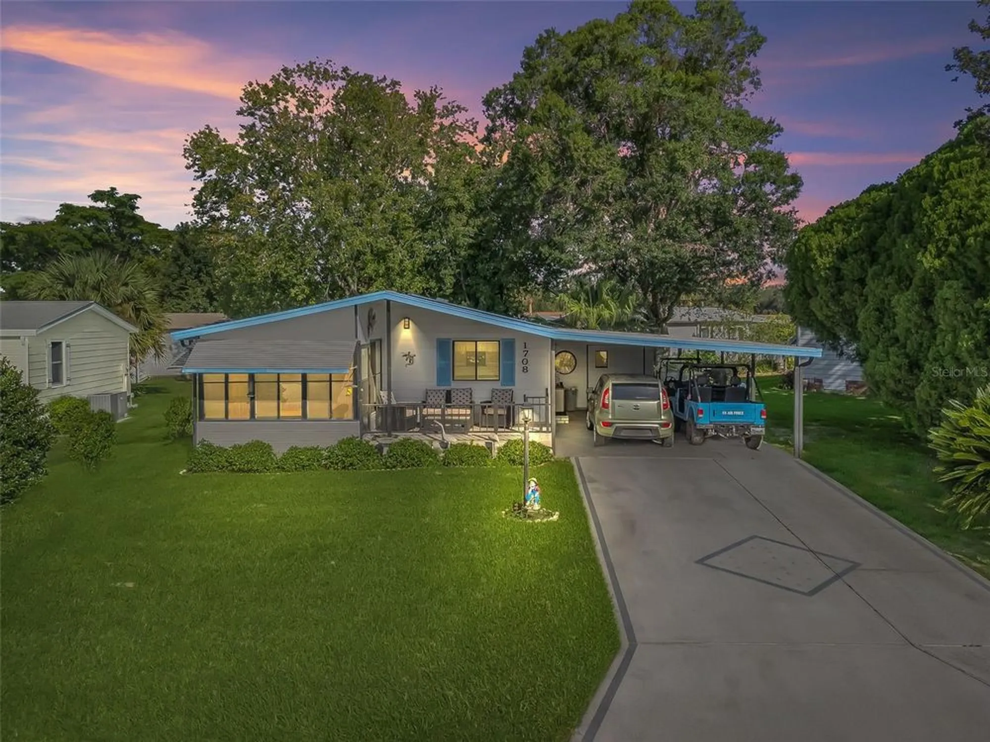 Property Slideshow image 1 of 37 | 1708 lauren ln, Lady Lake, FL, 32159