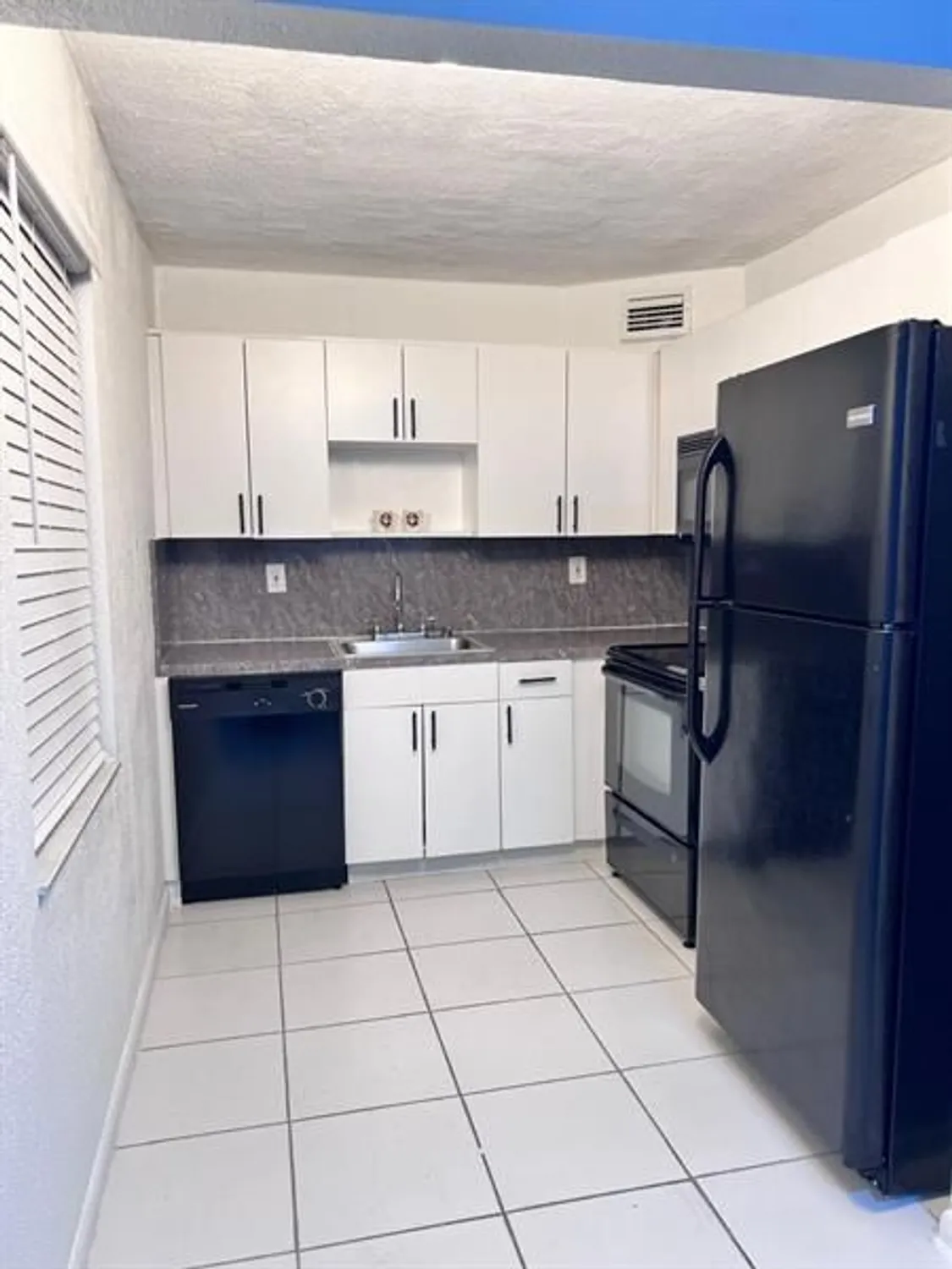 Property Slideshow image 10 of 32 | 740 burgundy 740, Delray Beach, FL, 33484