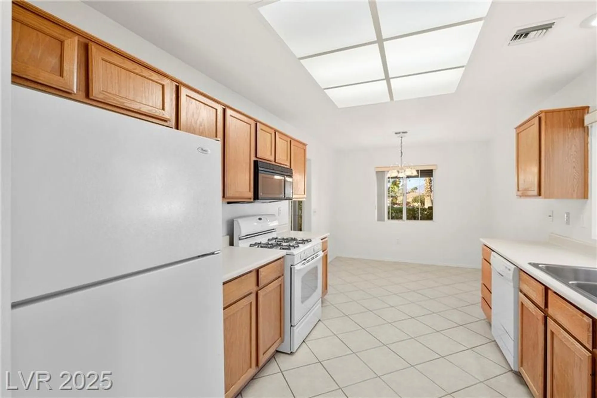 Property Slideshow image 10 of 44 | 8701 millsboro dr, Las Vegas, NV, 89134