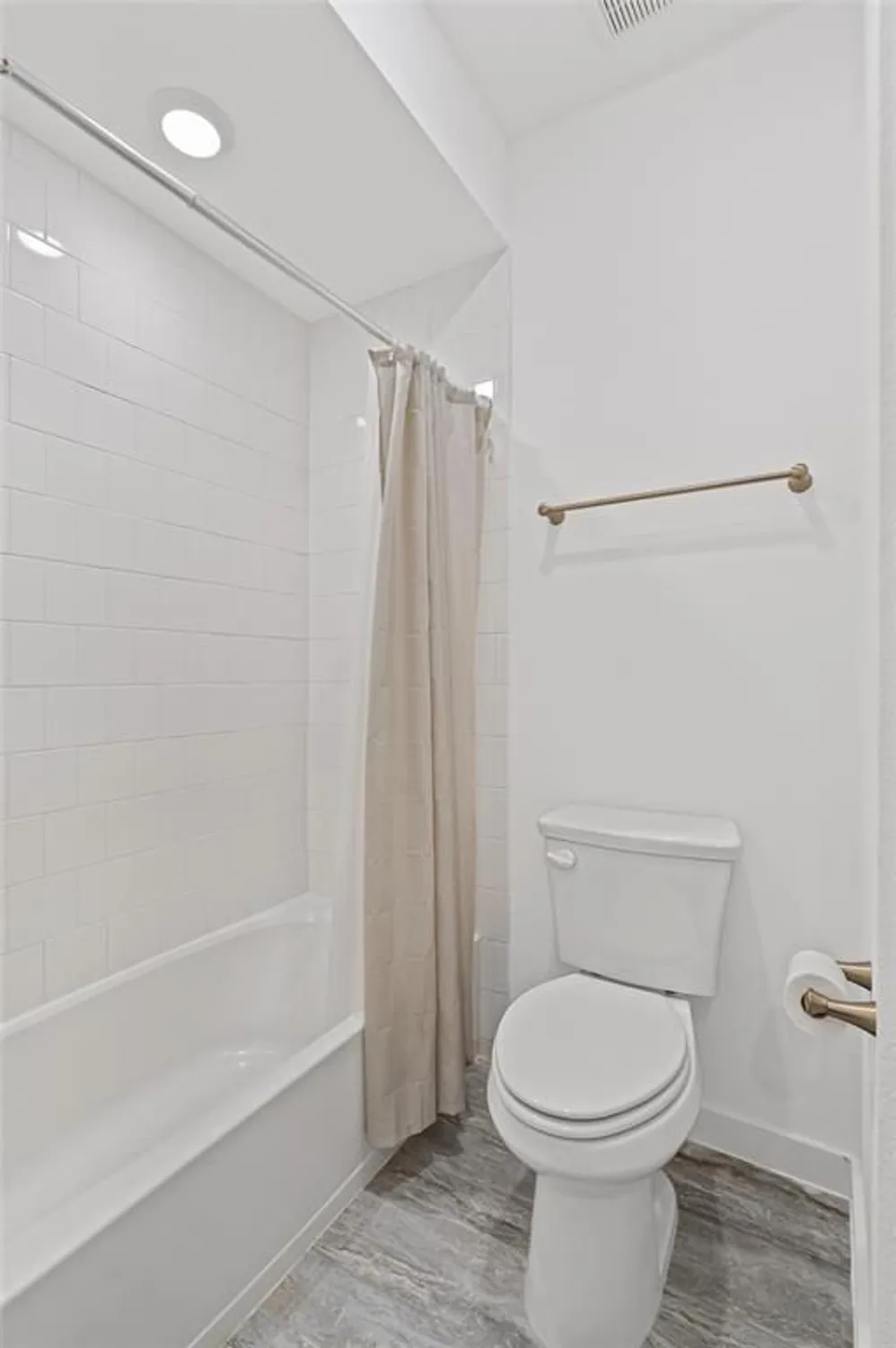 Property Slideshow image 28 of 40 | 801 cavitt ct, Prosper, TX, 75078