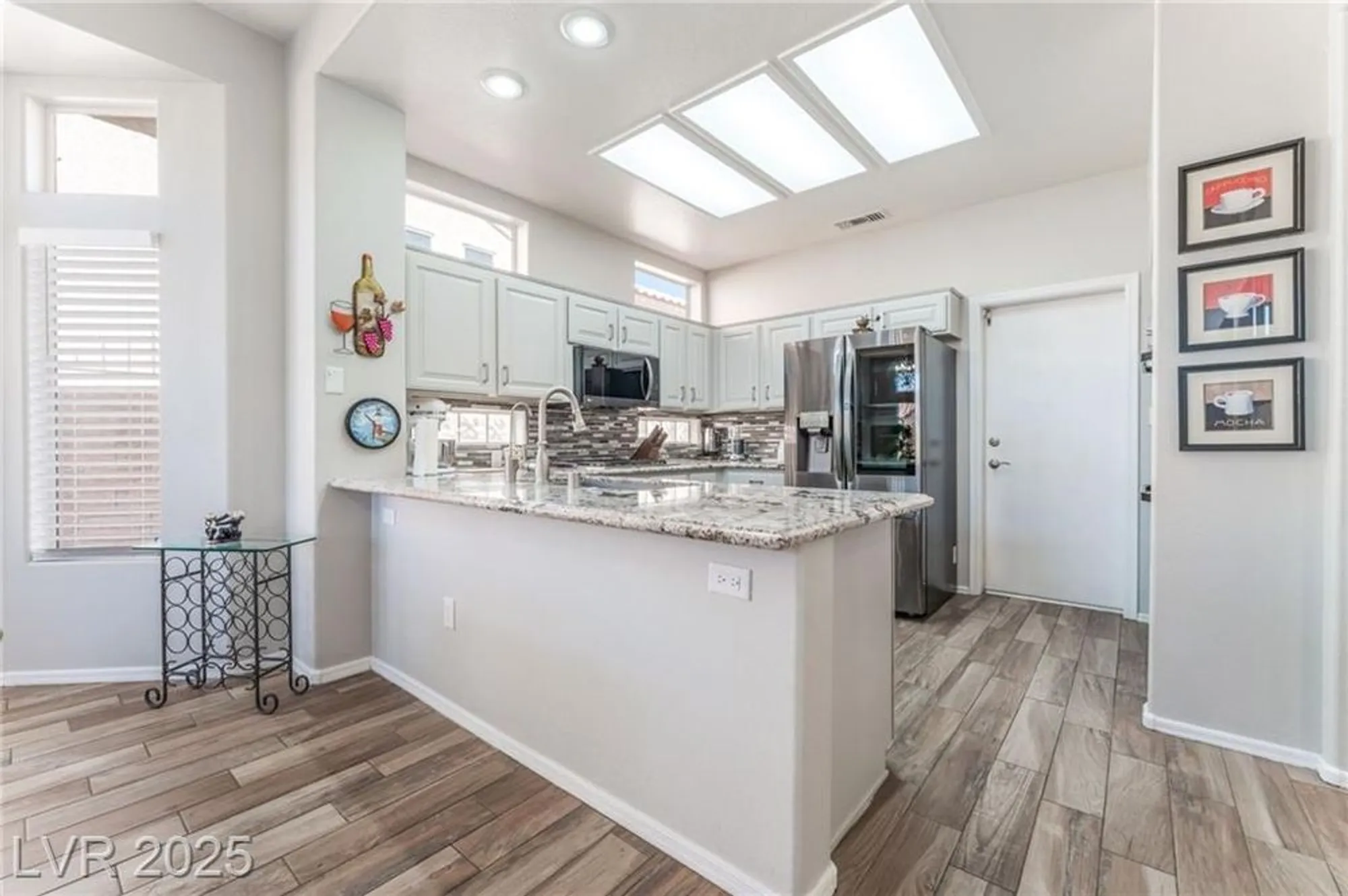 Property Slideshow image 17 of 42 | 10413 willamette pl, Las Vegas, NV, 89134