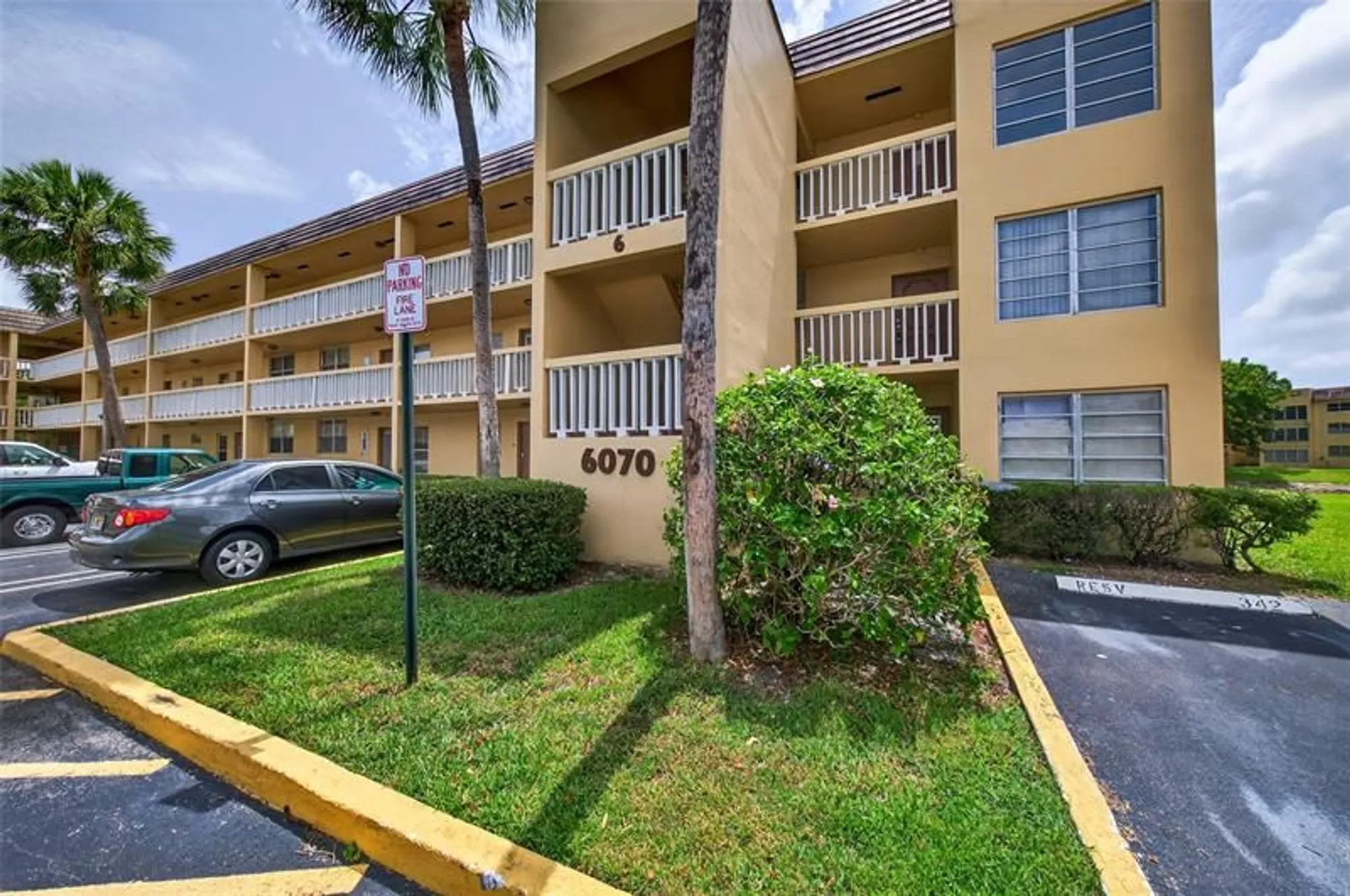 Property Slideshow image 25 of 33 | 6070 nw 64th ave 212, Tamarac, FL, 33319