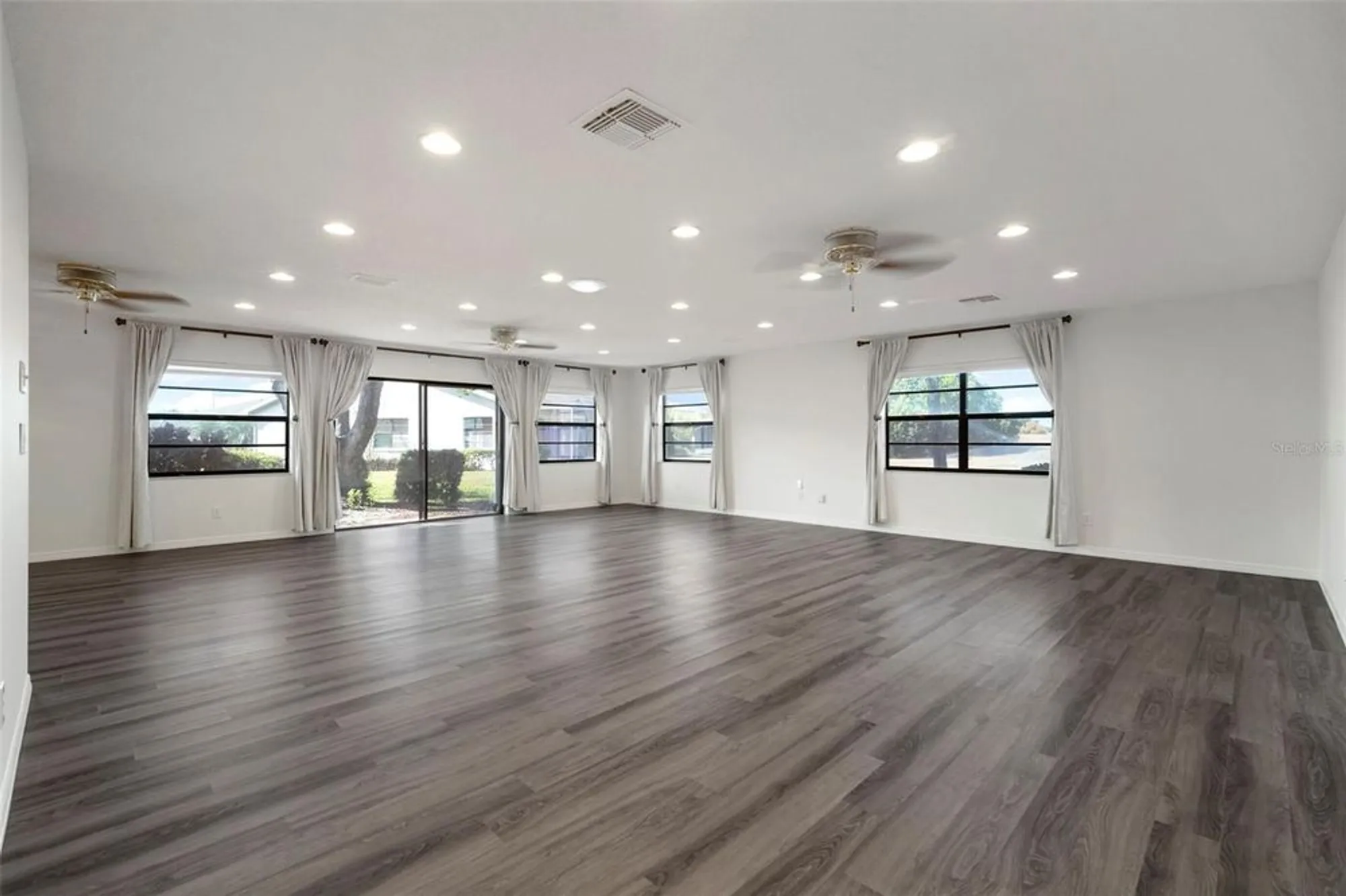 Property Slideshow image 7 of 53 | 1508 ingram dr # 20, Sun City Center, FL, 33573