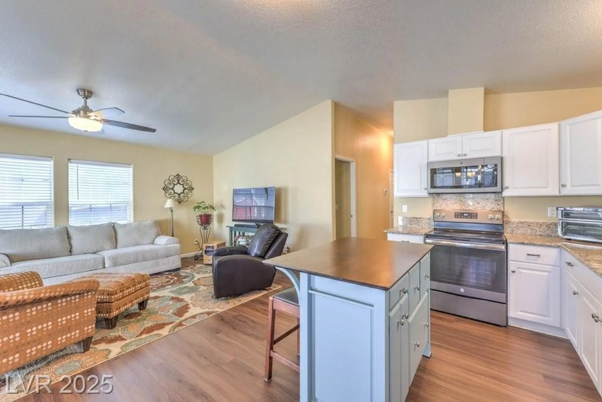 Property Slideshow image 26 of 41 | 361 montecito dr, Pahrump, NV, 89048