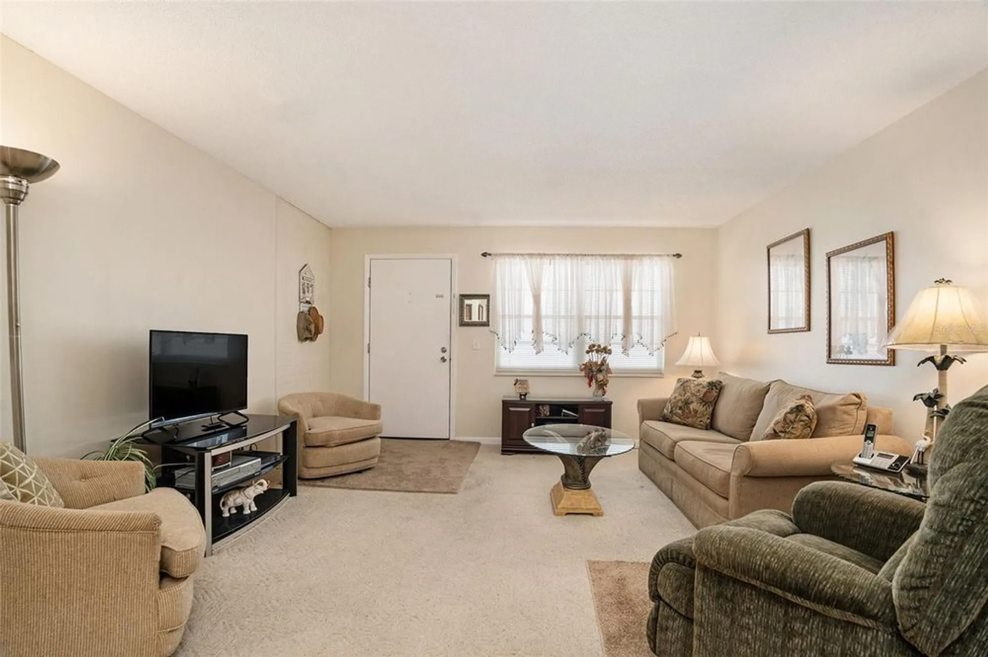 Property Slideshow image 5 of 41 | 2960 59th st 411, Gulfport, FL, 33707