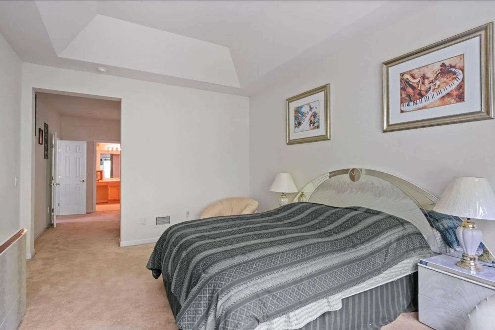 Property Slideshow image 12 of 24 | 226 sonata ct, Eastport, NY, 11941