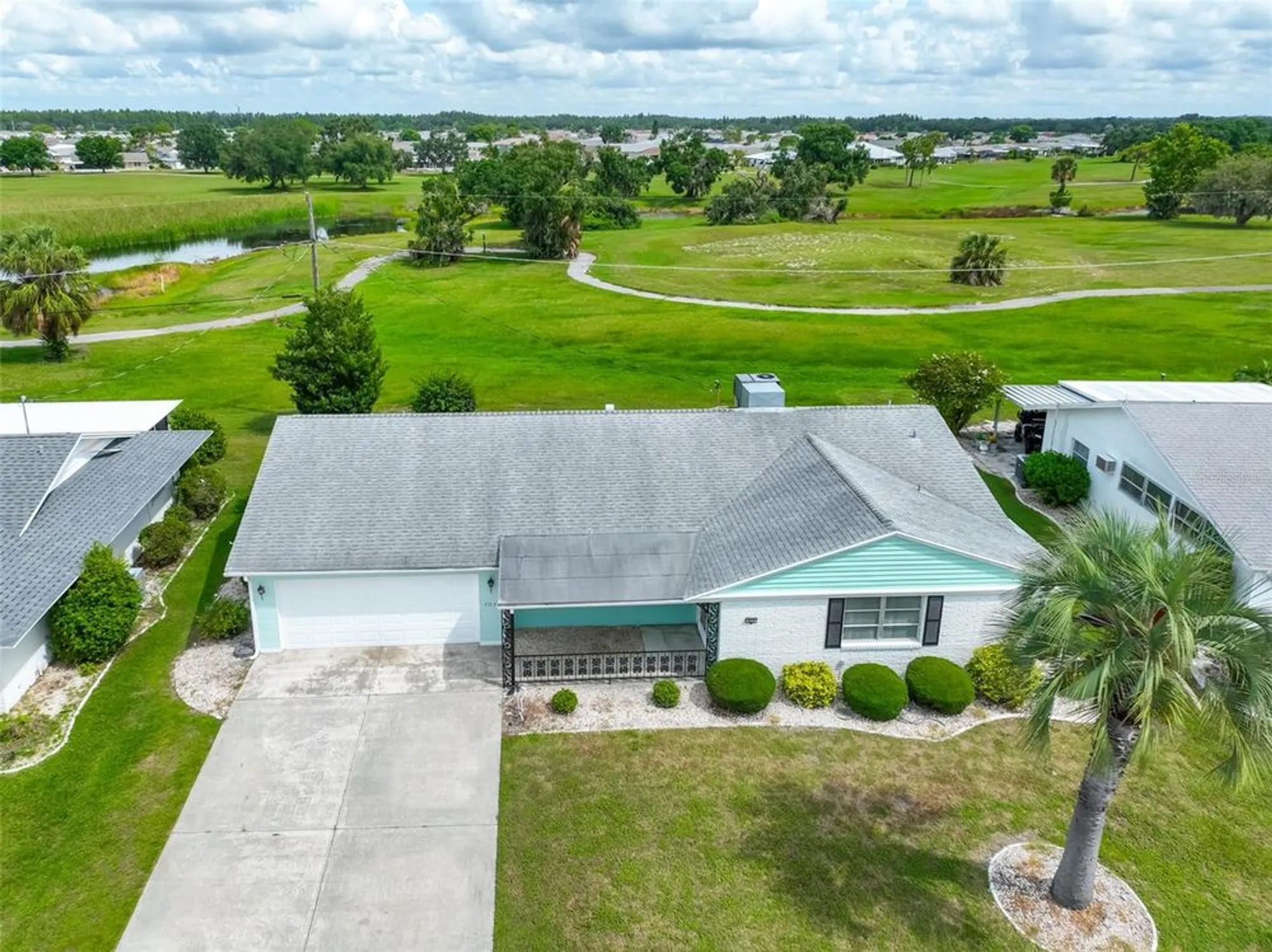 Property Slideshow image 2 of 41 | 823 fox hills dr, Sun City Center, FL, 33573