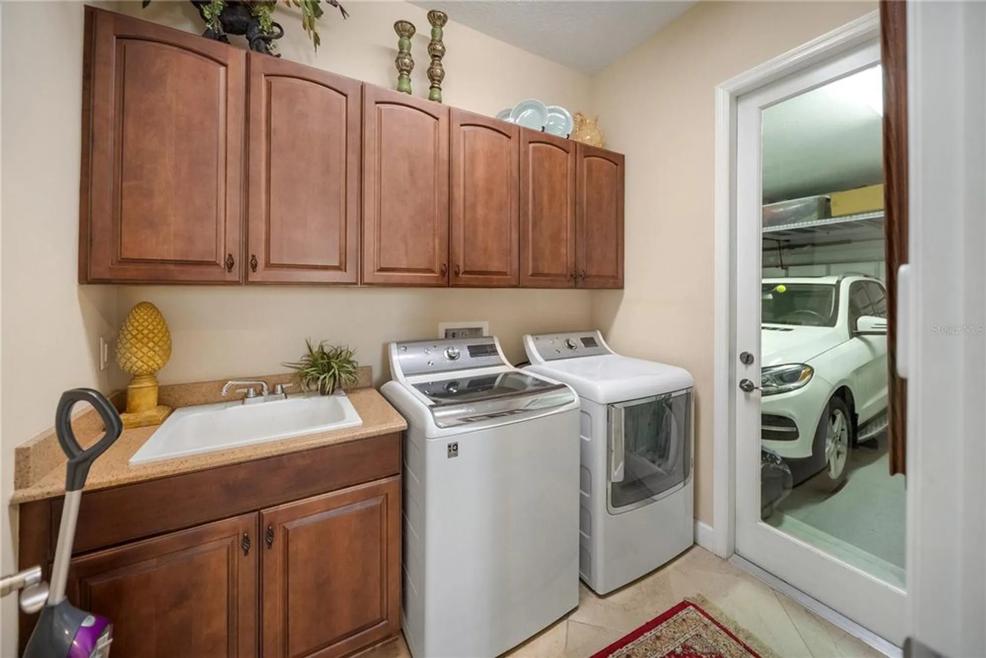 Property Slideshow image 25 of 43 | 305 siena vista pl, Sun City Center, FL, 33573