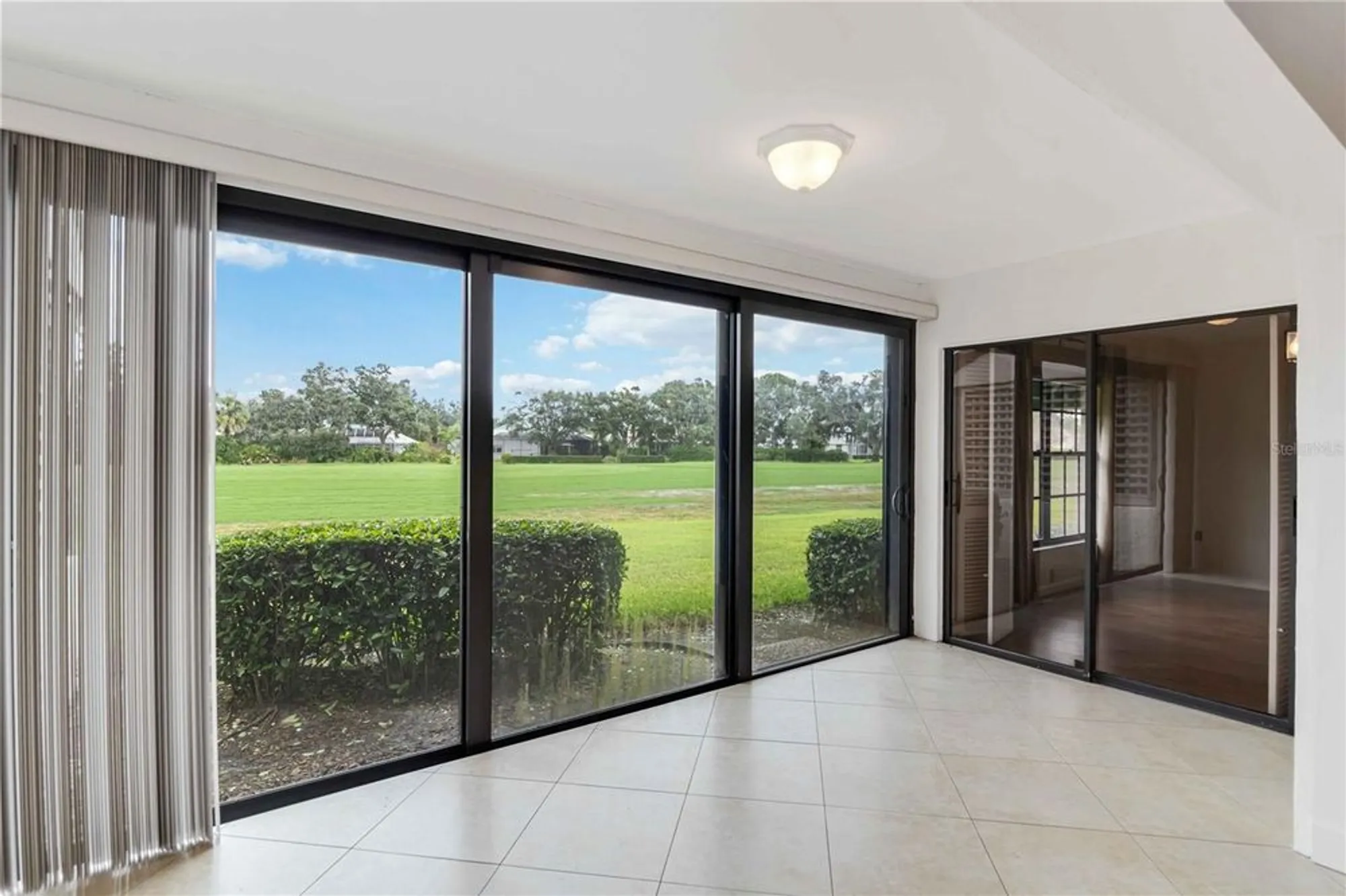 Property Slideshow image 10 of 60 | 6085 clubside dr, Sarasota, FL, 34243