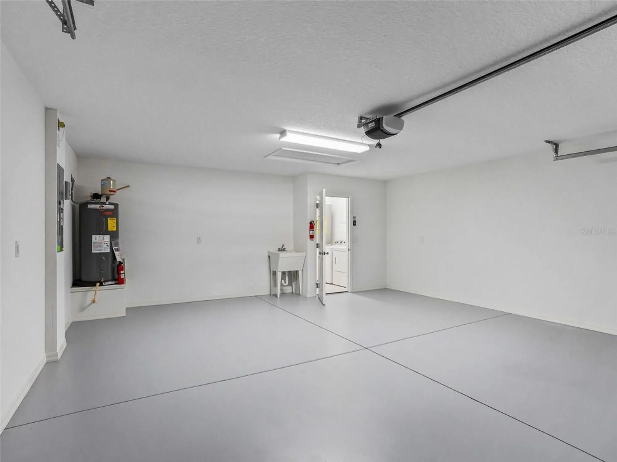 Property Slideshow image 33 of 42 | 2046 dalecroft trl, The Villages, FL, 32162