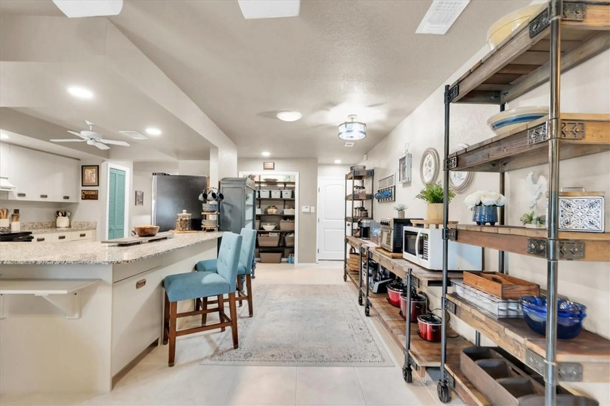 Property Slideshow image 15 of 54 | 301 thorn hill pl, Sun City Center, FL, 33573