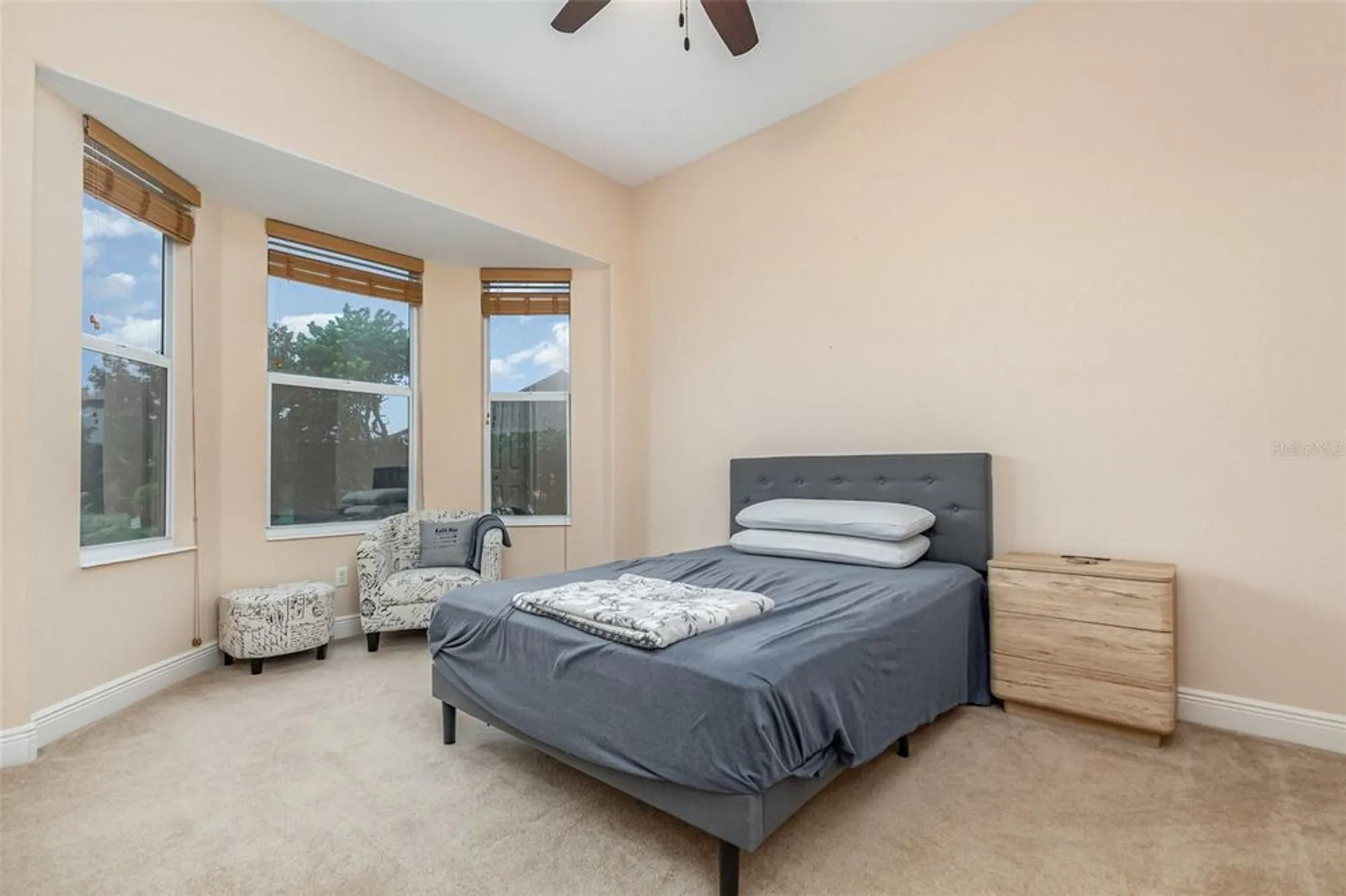 Property Slideshow image 16 of 34 | 38748 lakeview walk, Lady Lake, FL, 32159