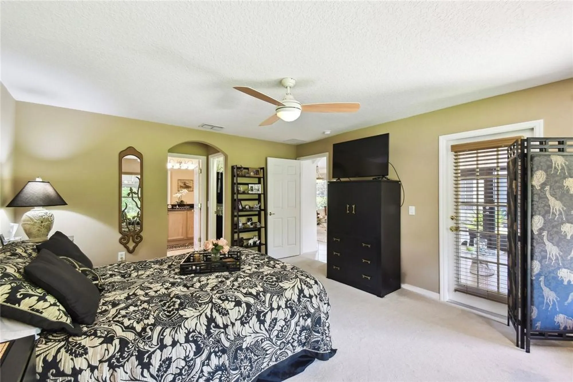 Property Slideshow image 24 of 59 | 560 grand canal dr, Kissimmee, FL, 34759