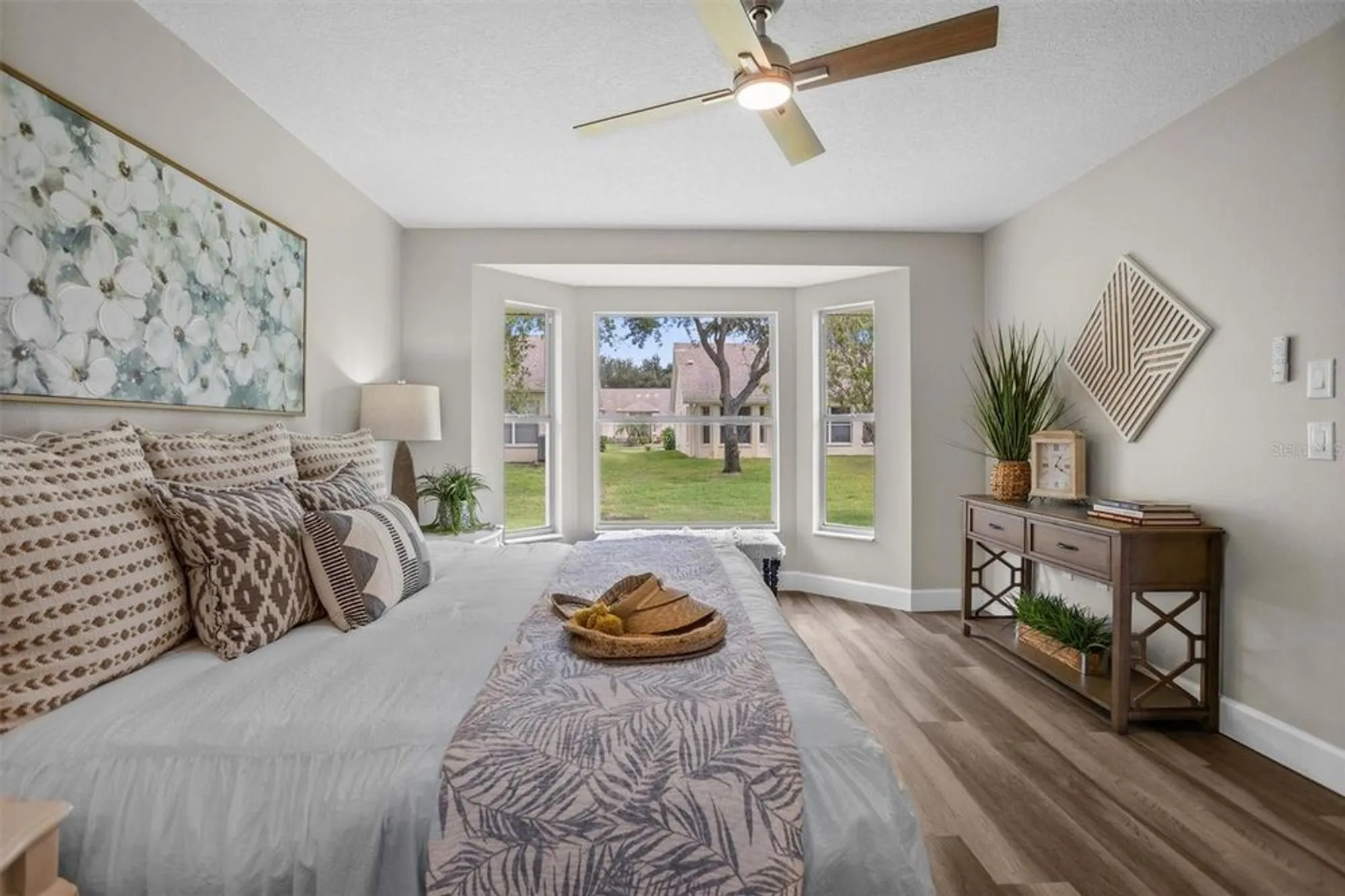 Property Slideshow image 20 of 68 | 1046 almondwood dr, Trinity, FL, 34655