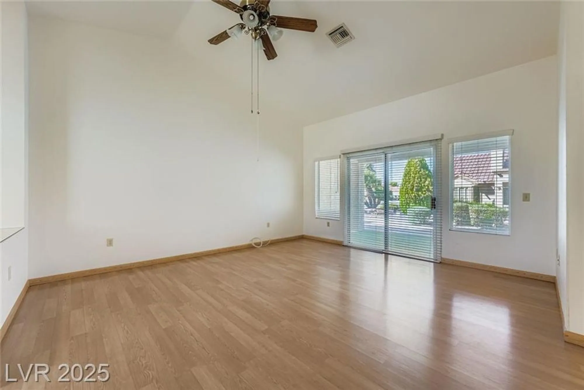 Property Slideshow image 6 of 38 | 8524 gull dr, Las Vegas, NV, 89134