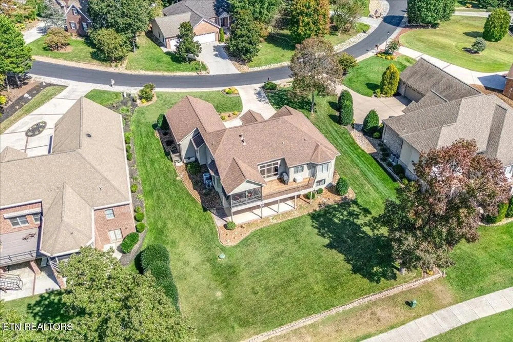 Property Slideshow image 16 of 55 | 108 wewoka way, Loudon, TN, 37774