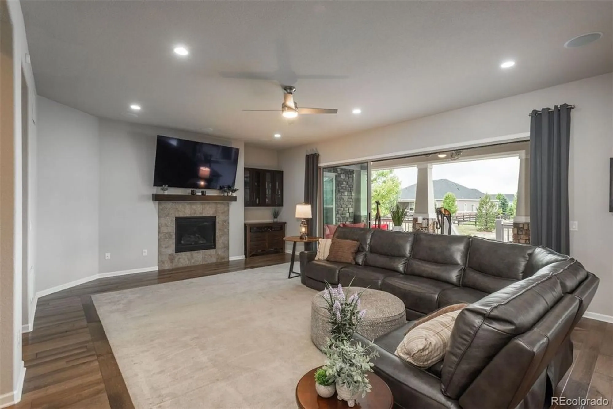 Property Slideshow image 6 of 33 | 23130 e del norte cir, Aurora, CO, 80016