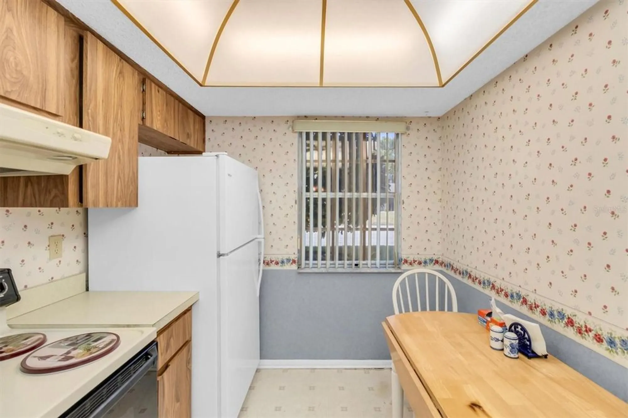 Property Slideshow image 11 of 59 | 11204 pembridge ct 4, Port Richey, FL, 34668