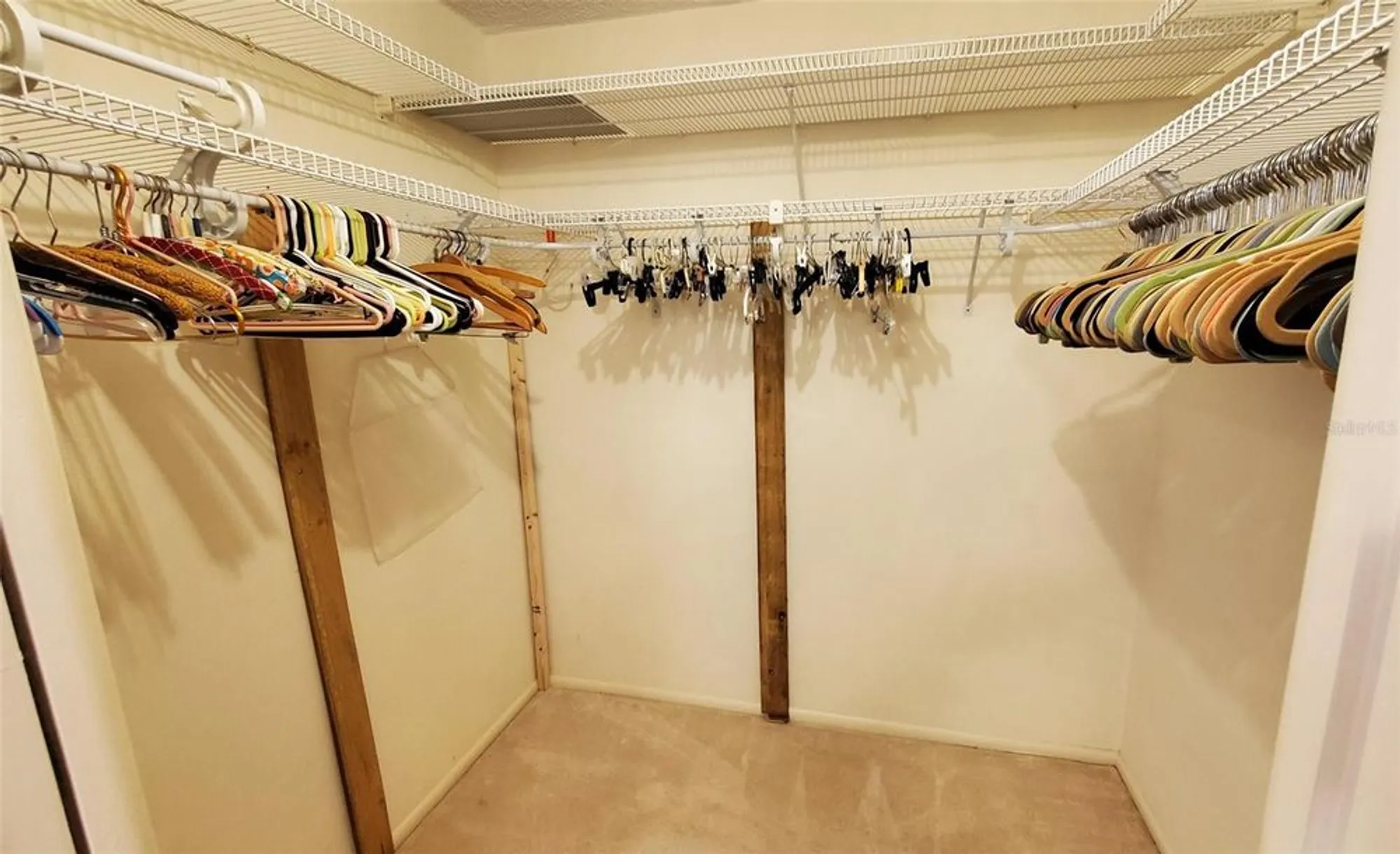 Property Slideshow image 12 of 24 | 632 edgewater dr 832, Dunedin, FL, 34698