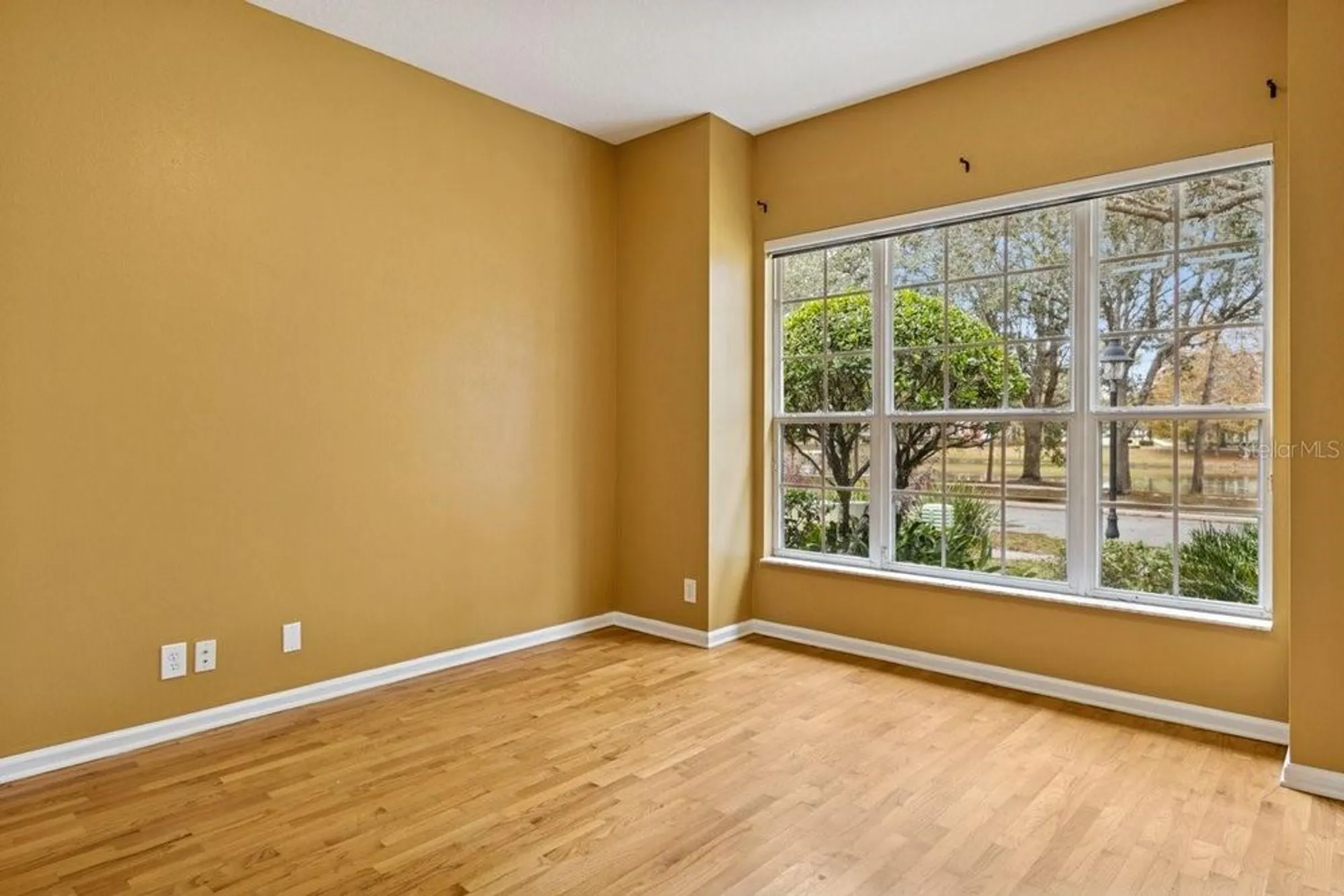 Property Slideshow image 31 of 44 | 902 heron point cir, Deland, FL, 32724