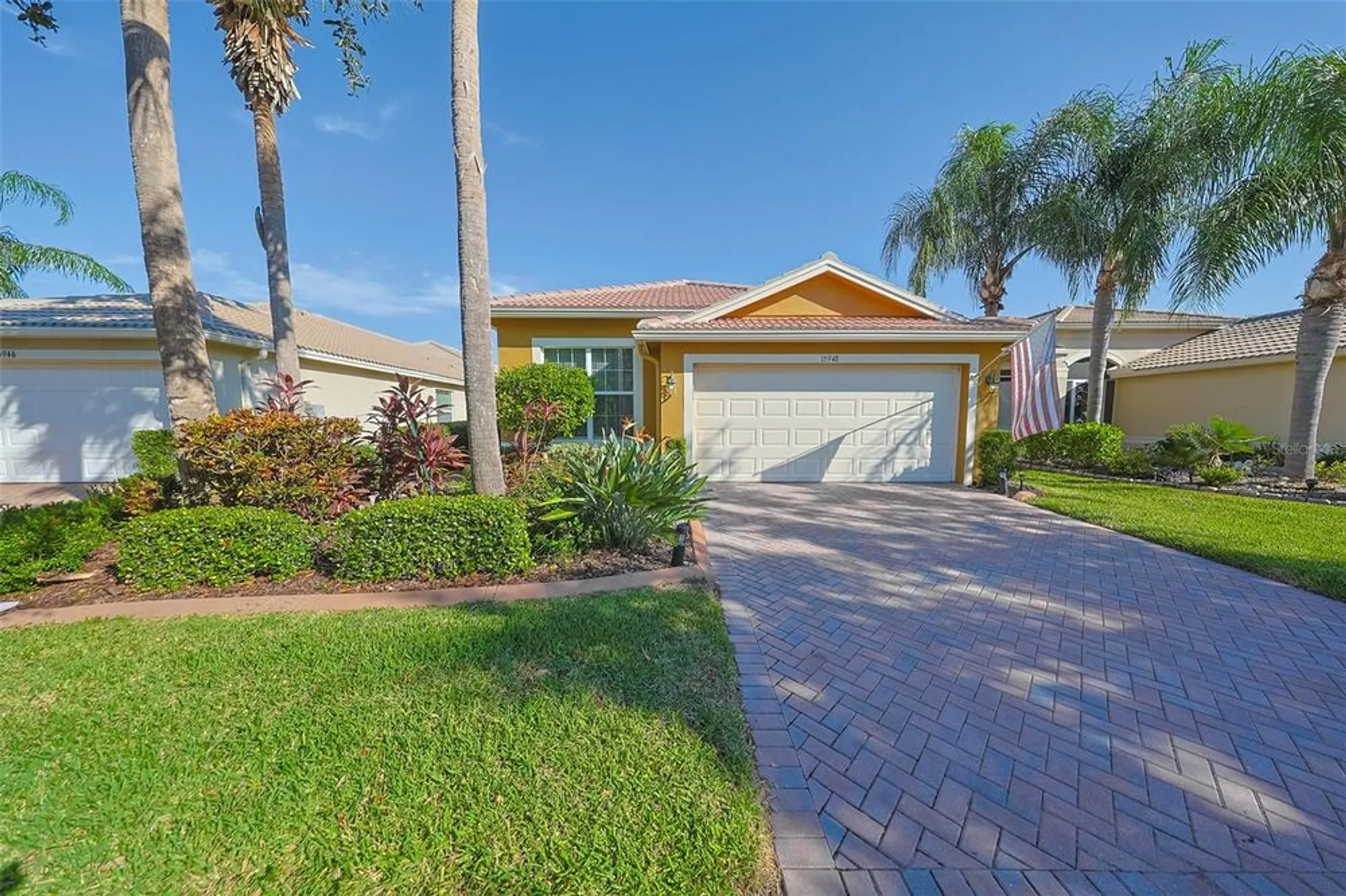 Property Slideshow image 7 of 67 | 15948 cobble mill dr, Wimauma, FL, 33598