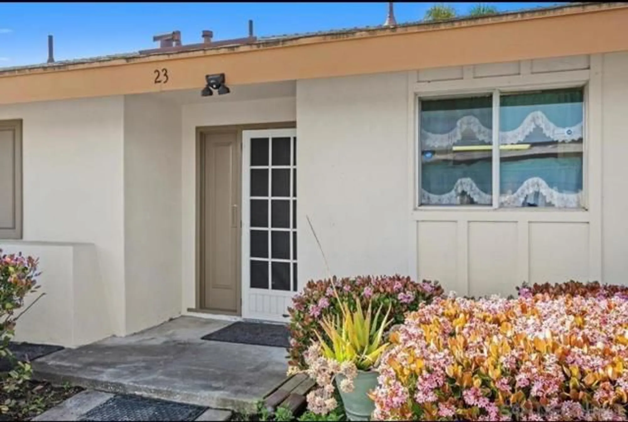 Property Slideshow image 1 of 19 | 3660 vista campana 23, Oceanside, CA, 92057