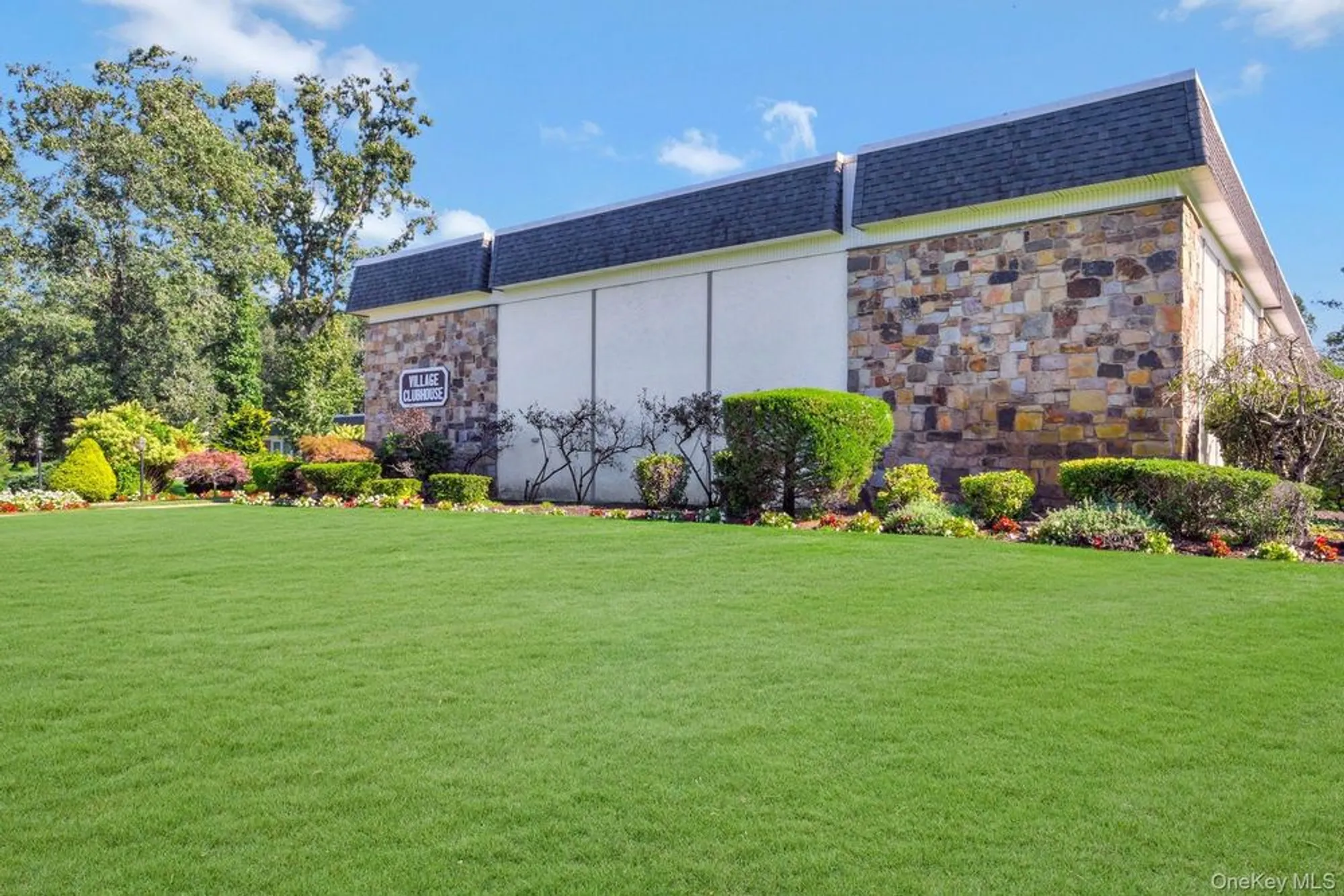 Property Slideshow image 20 of 24 | 310 woodbridge dr unit c, Ridge, NY, 11961