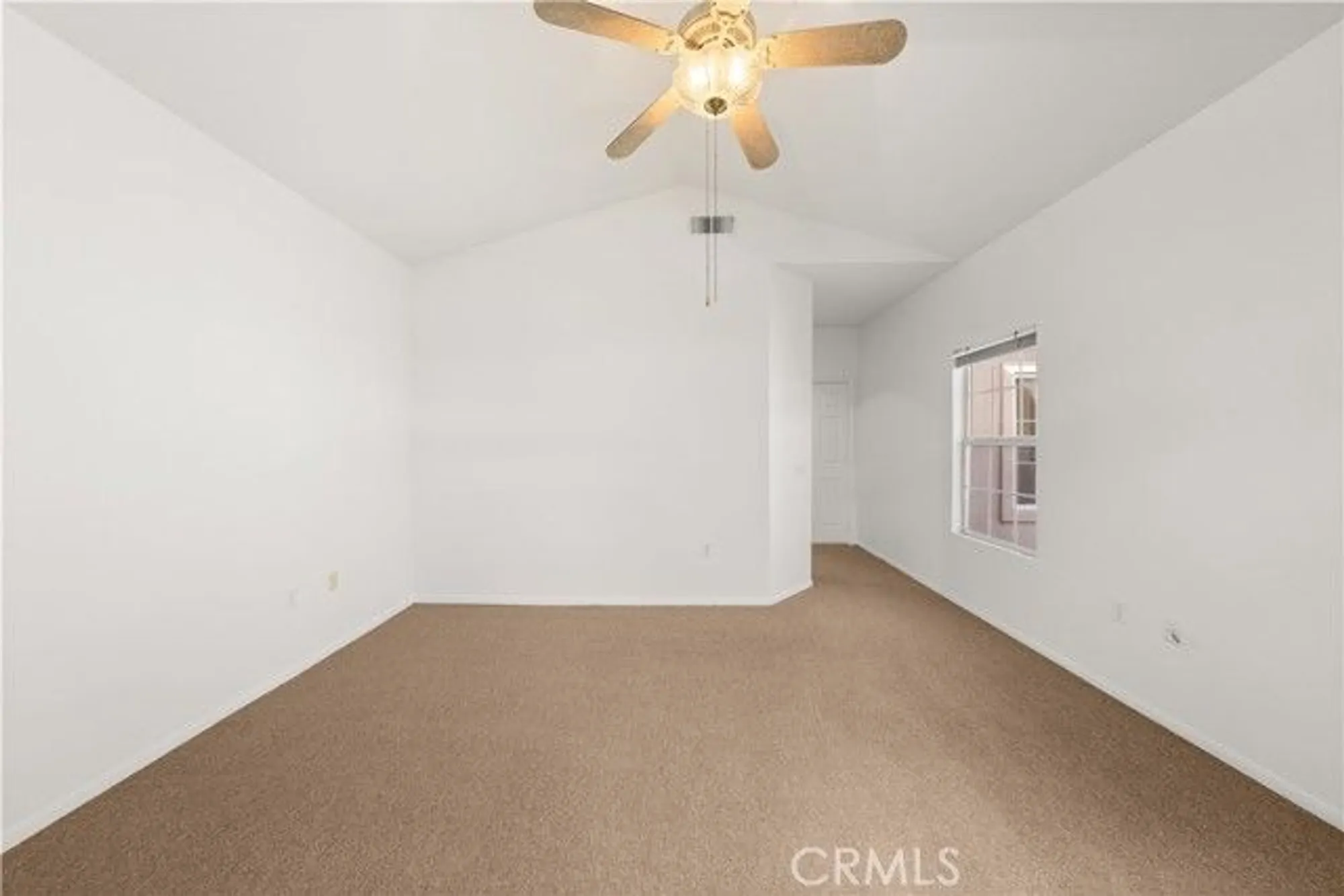 Property Slideshow image 40 of 60 | 19598 rolling green dr, Apple Valley, CA, 92308