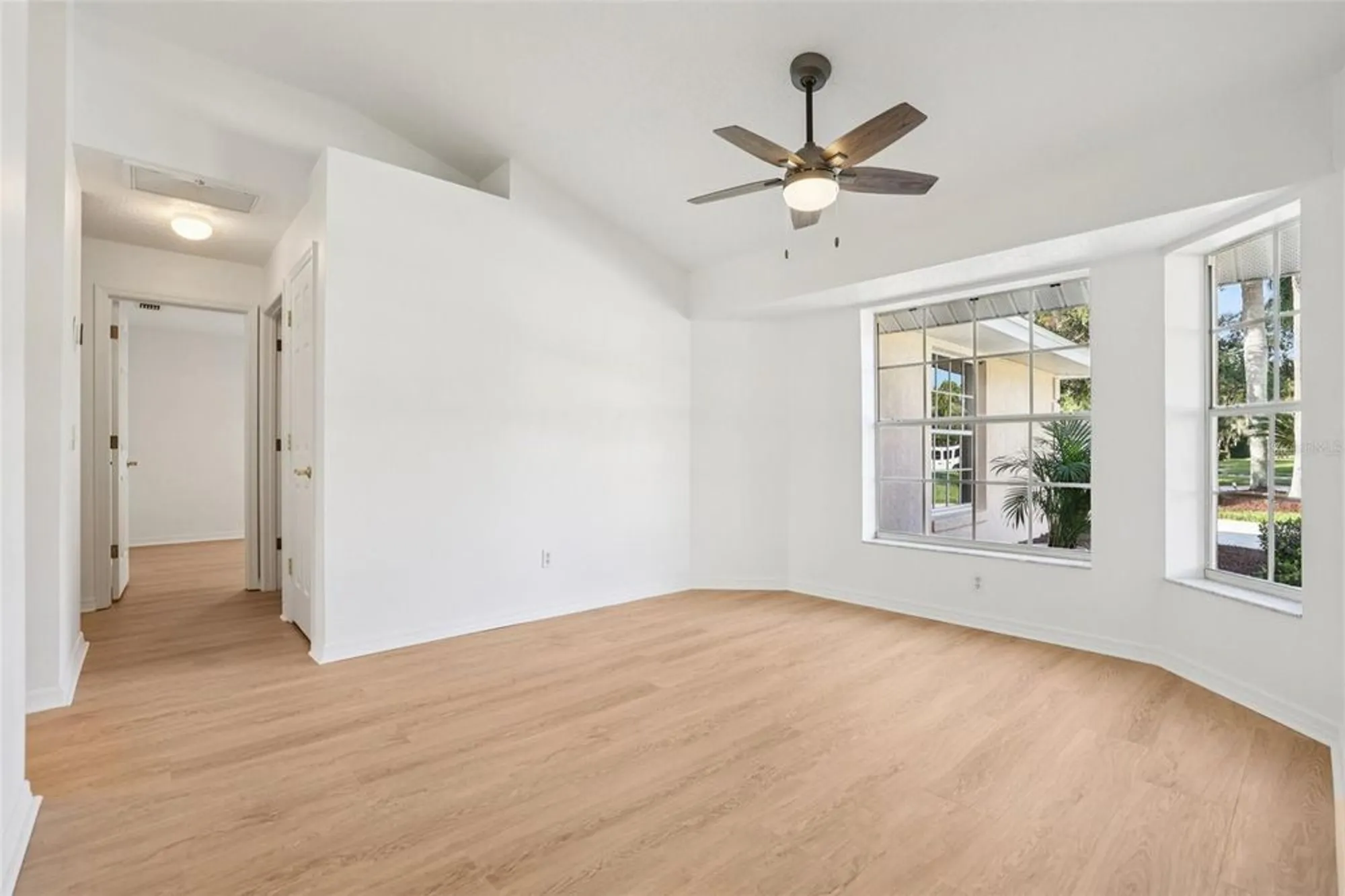 Property Slideshow image 9 of 41 | 512 juniper way, Tavares, FL, 32778