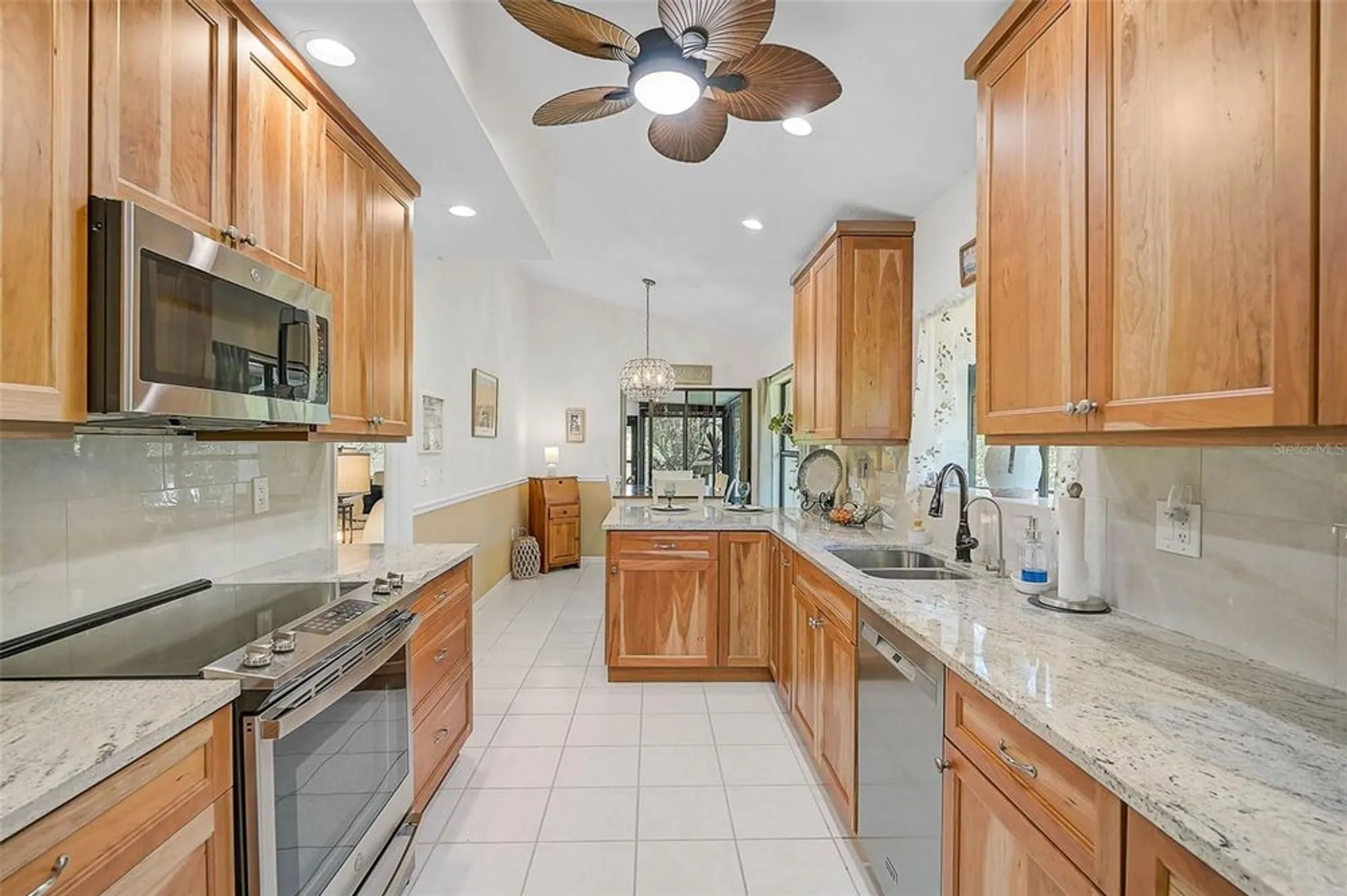 Property Slideshow image 15 of 50 | 7363 oak moss dr # 33, Sarasota, FL, 34241