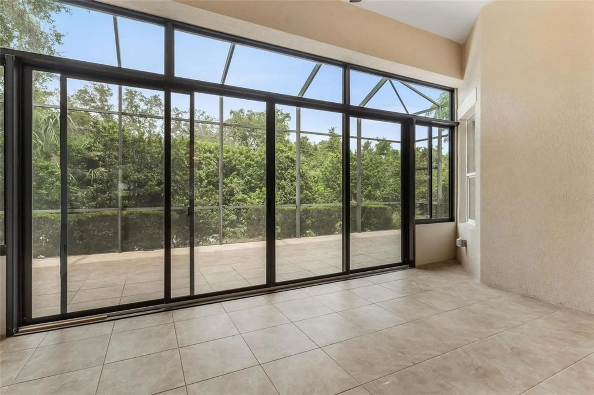 Property Slideshow image 10 of 49 | 5239 grove mnr, Lady Lake, FL, 32159