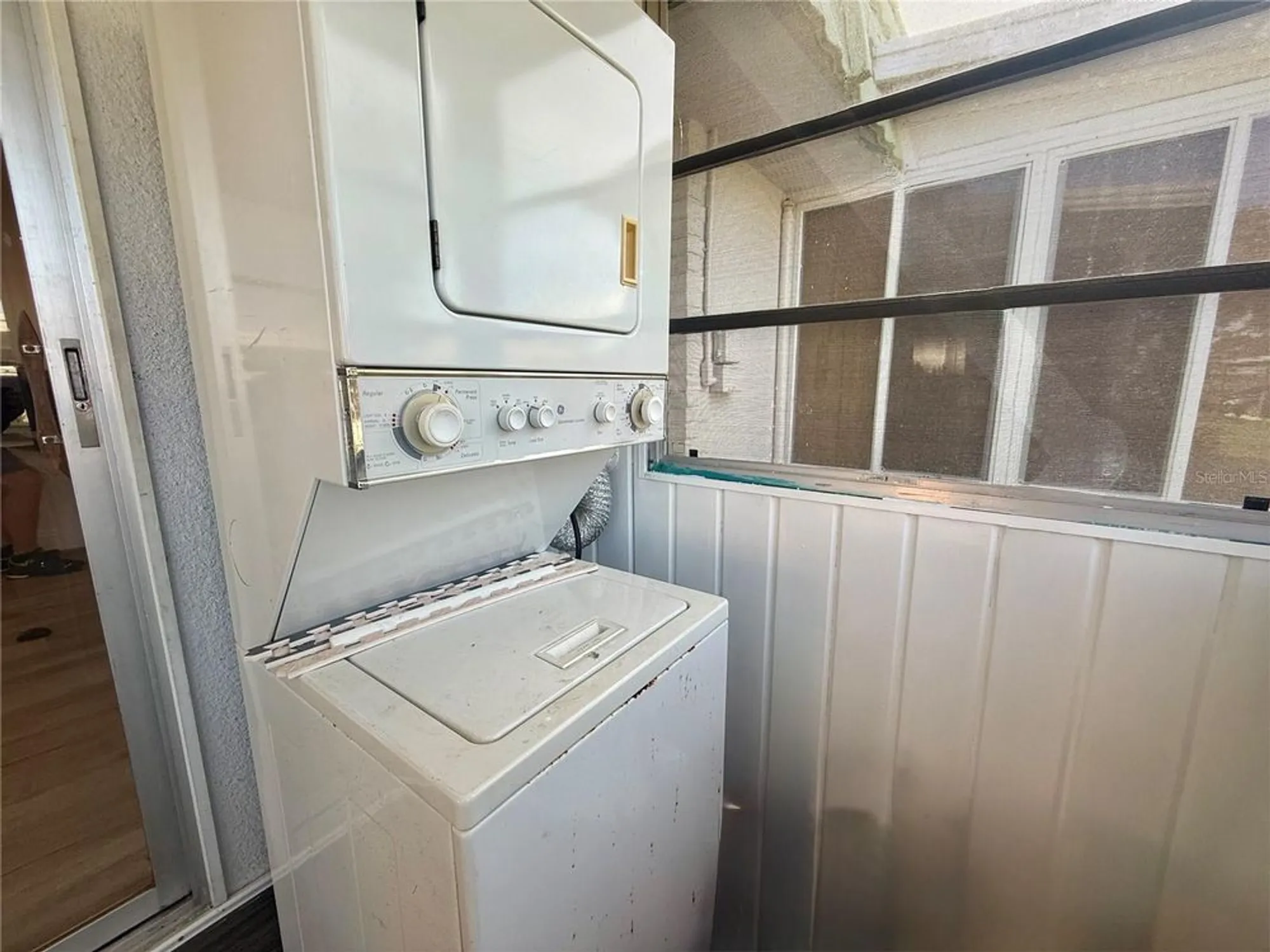 Property Slideshow image 18 of 23 | 1802 bedford ln 7, Sun City Center, FL, 33573