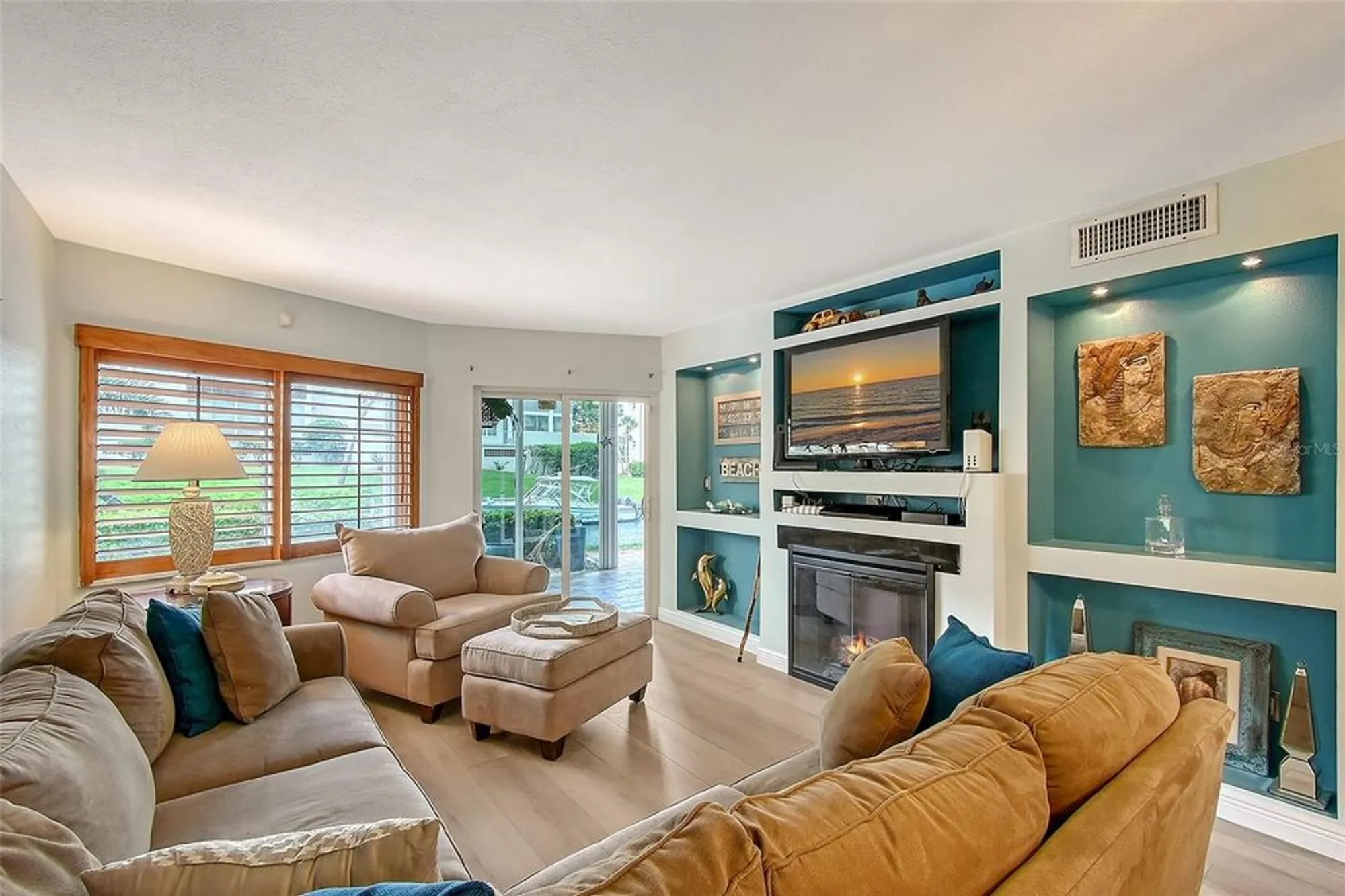 Property Slideshow image 6 of 65 | 1300 n portofino dr apt 103, Sarasota, FL, 34242