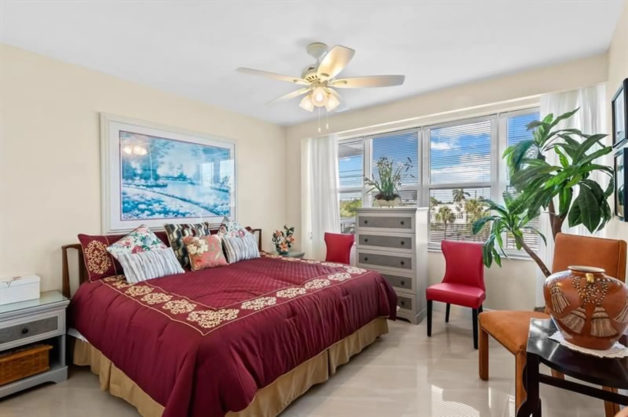 Property Slideshow image 15 of 61 | 3300 ne 36th st 302, Fort Lauderdale, FL, 33308