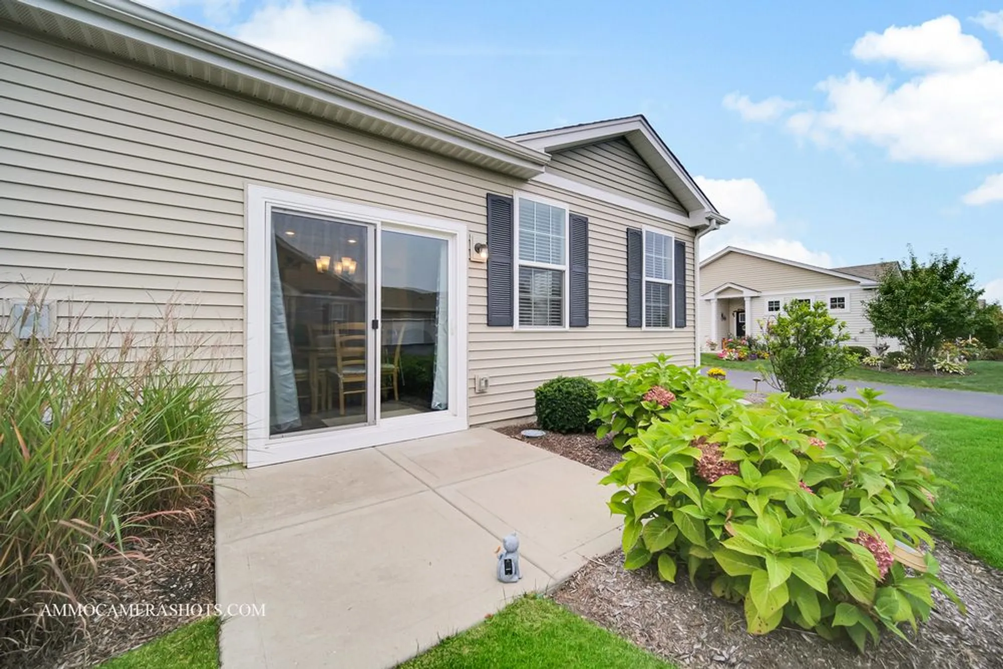 Property Slideshow image 23 of 29 | 1108 crestview ln # 1354, Pingree Grove, IL, 60140