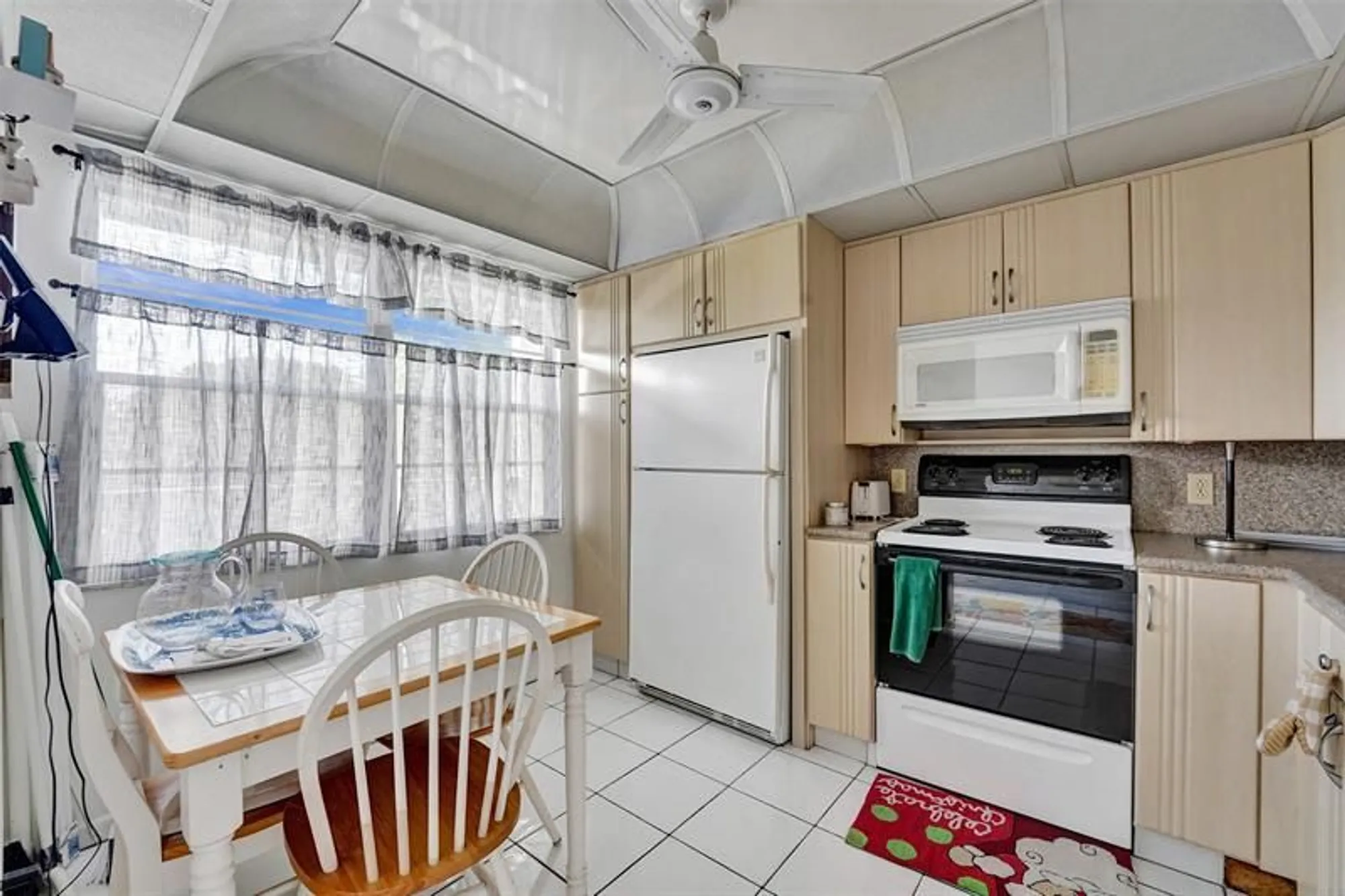 Property Slideshow image 12 of 48 | 2505 antigua ter l3, Coconut Creek, FL, 33066