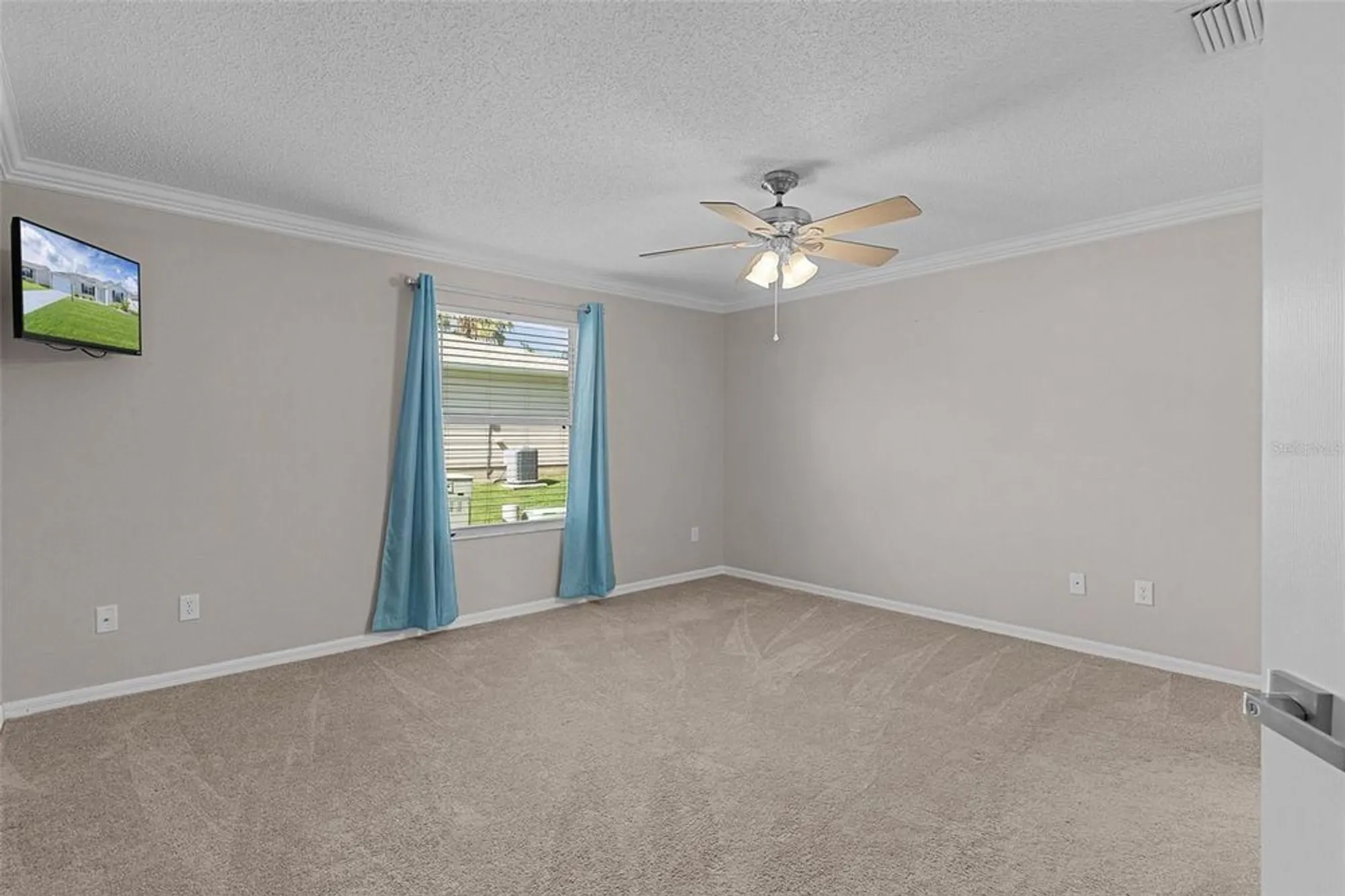 Property Slideshow image 27 of 53 | 1485 murrells inlet loop, The Villages, FL, 32162