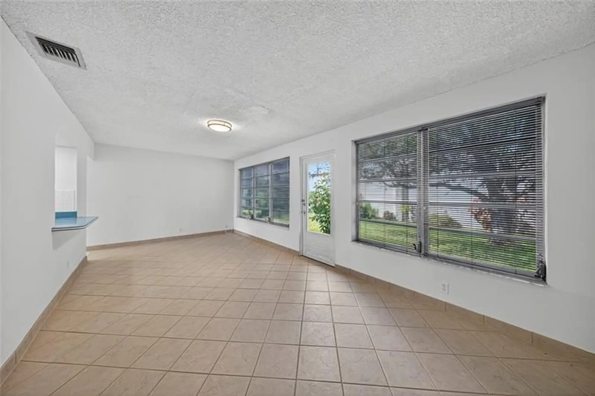 Property Slideshow image 46 of 67 | 2711 nw 4th ave, Pompano Beach, FL, 33064