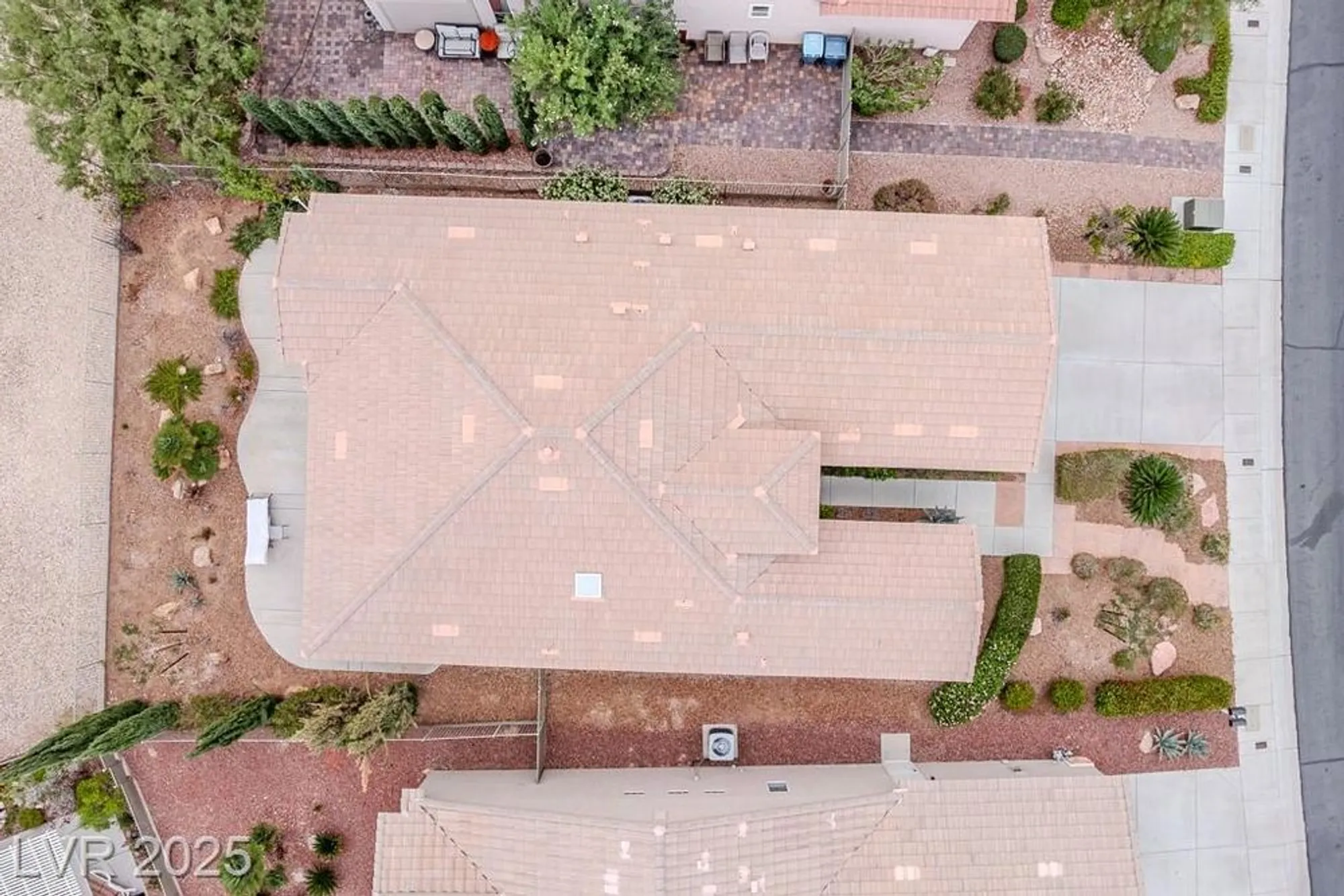 Property Slideshow image 41 of 65 | 5110 silenzio st, Las Vegas, NV, 89135