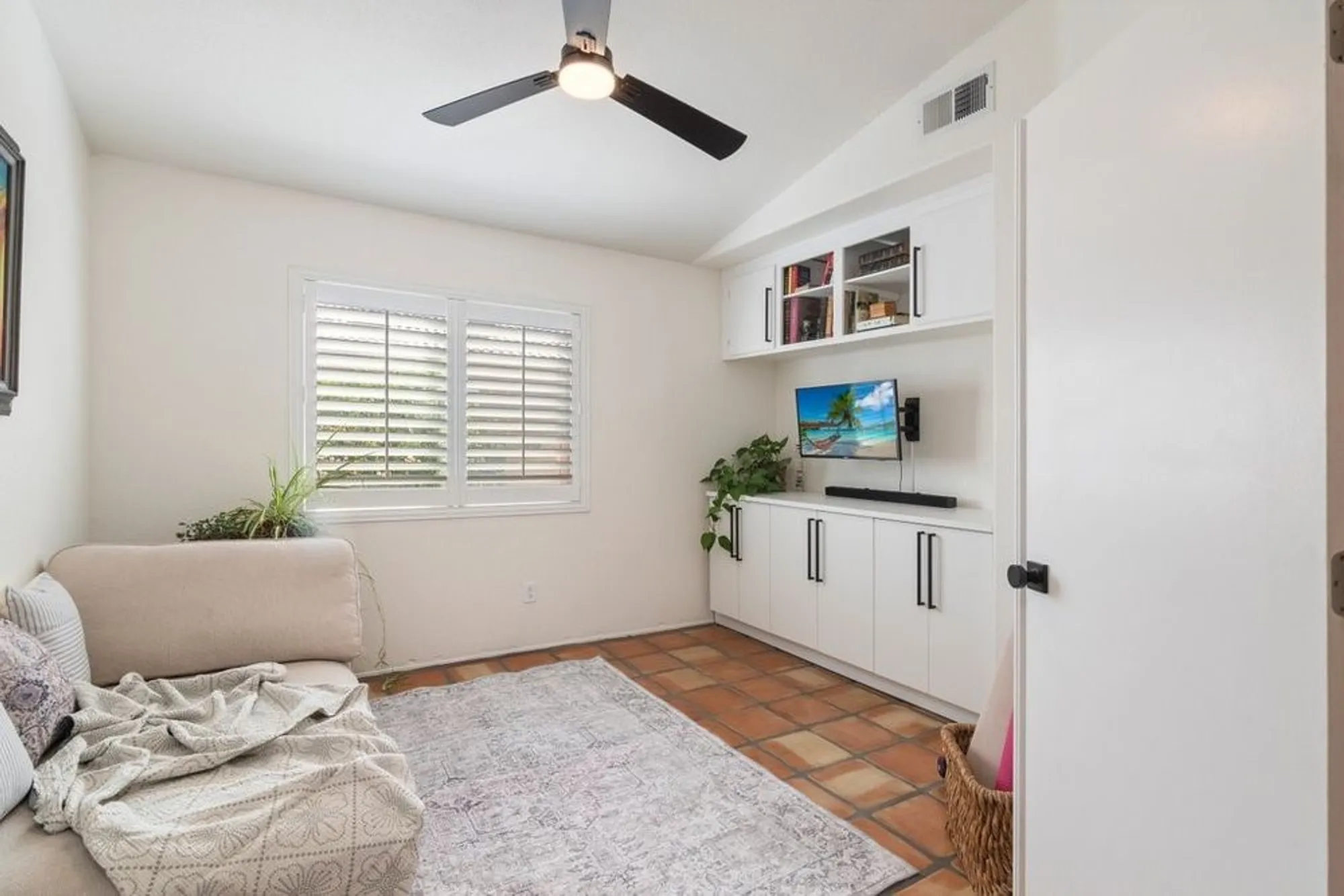 Property Slideshow image 18 of 56 | 23825 corte picante, Murrieta, CA, 92562