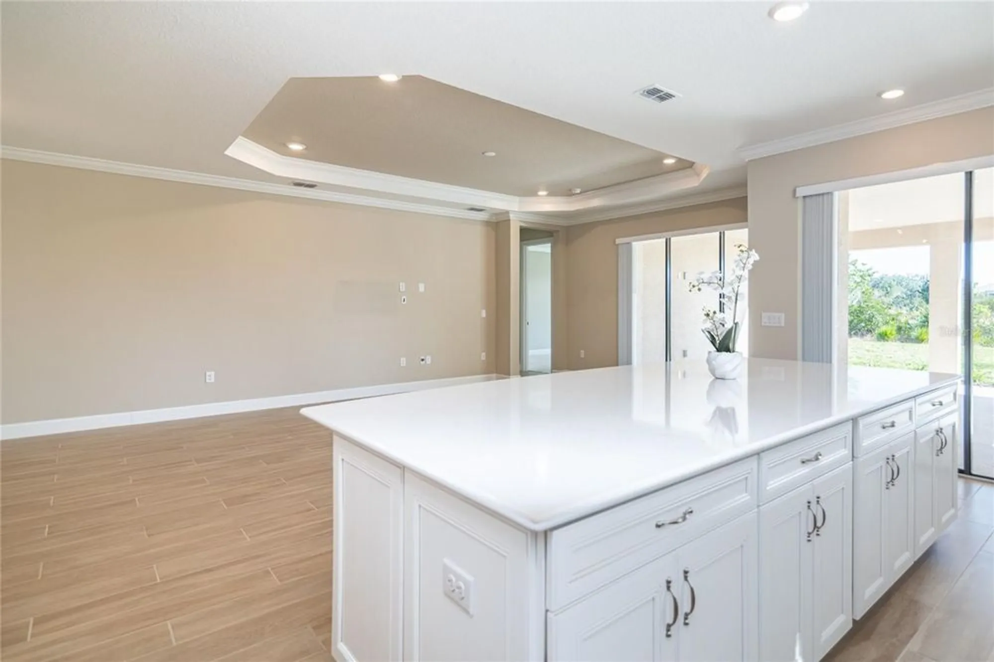 Property Slideshow image 14 of 53 | 4798 rosatti rd, Wesley Chapel, FL, 33543