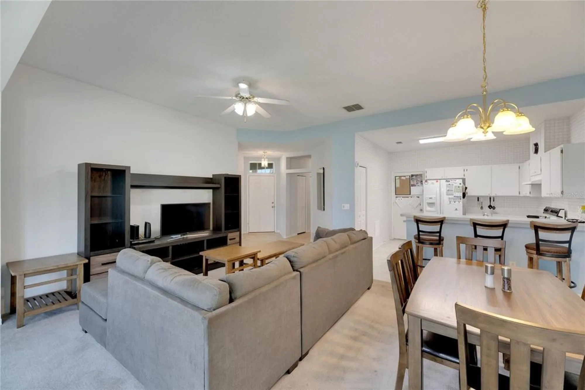 Property Slideshow image 14 of 46 | 1015 radison lake ct # 65, Sun City Center, FL, 33573