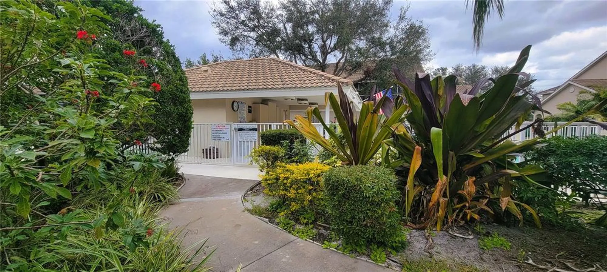Property Slideshow image 31 of 75 | 6834 fairview ter # 6834, Bradenton, FL, 34203