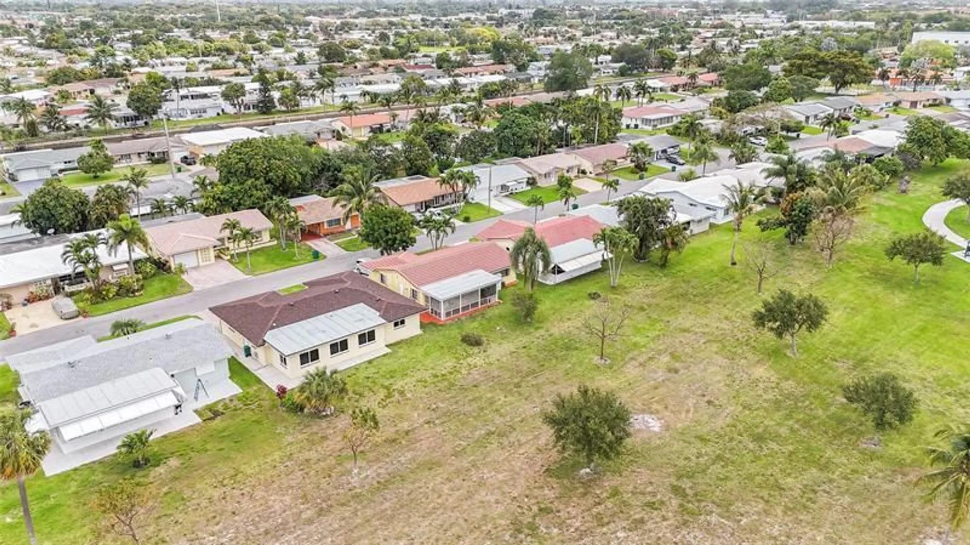 Property Slideshow image 45 of 55 | 4510 nw 45th ct, Tamarac, FL, 33319