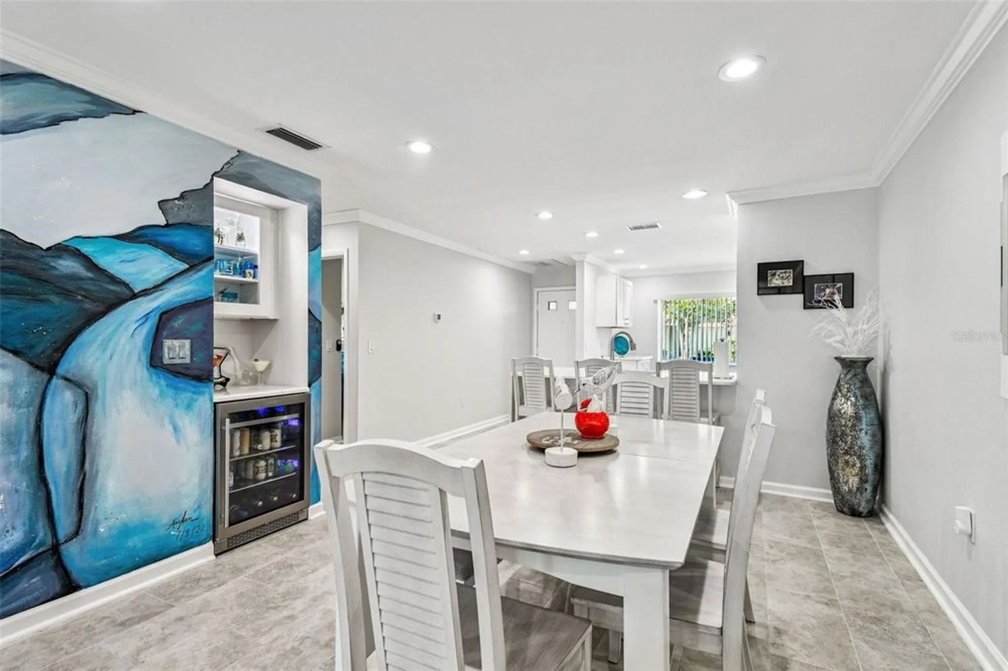 Property Slideshow image 10 of 40 | 19029 us highway 19 n apt 27a, Clearwater, FL, 33764