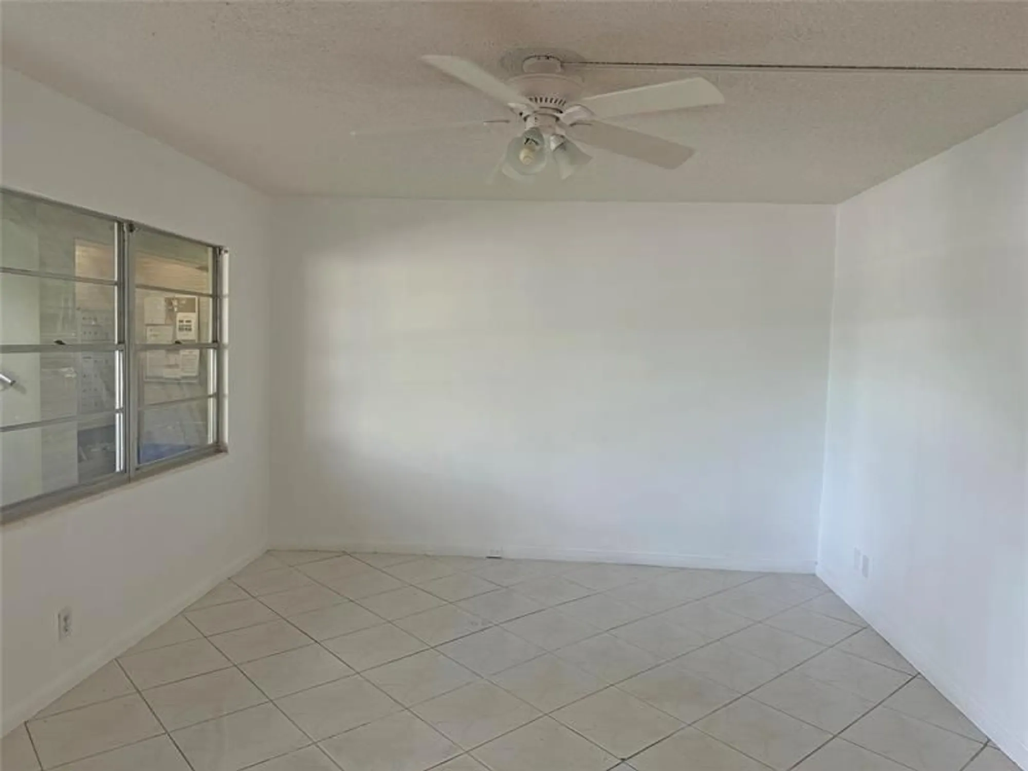Property Slideshow image 3 of 17 | 1031 berkshire b # 1031, Deerfield Beach, FL, 33442