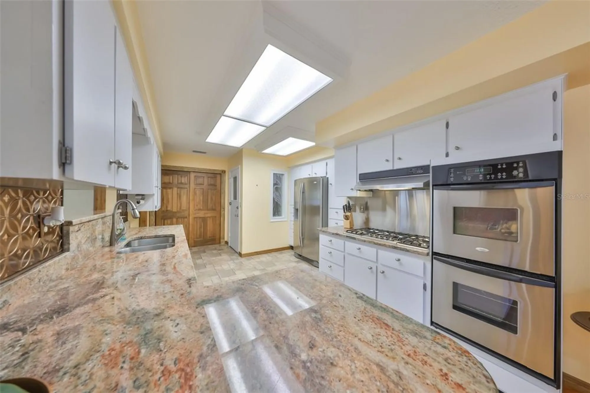 Property Slideshow image 17 of 52 | 1818 danbury dr, Sun City Center, FL, 33573