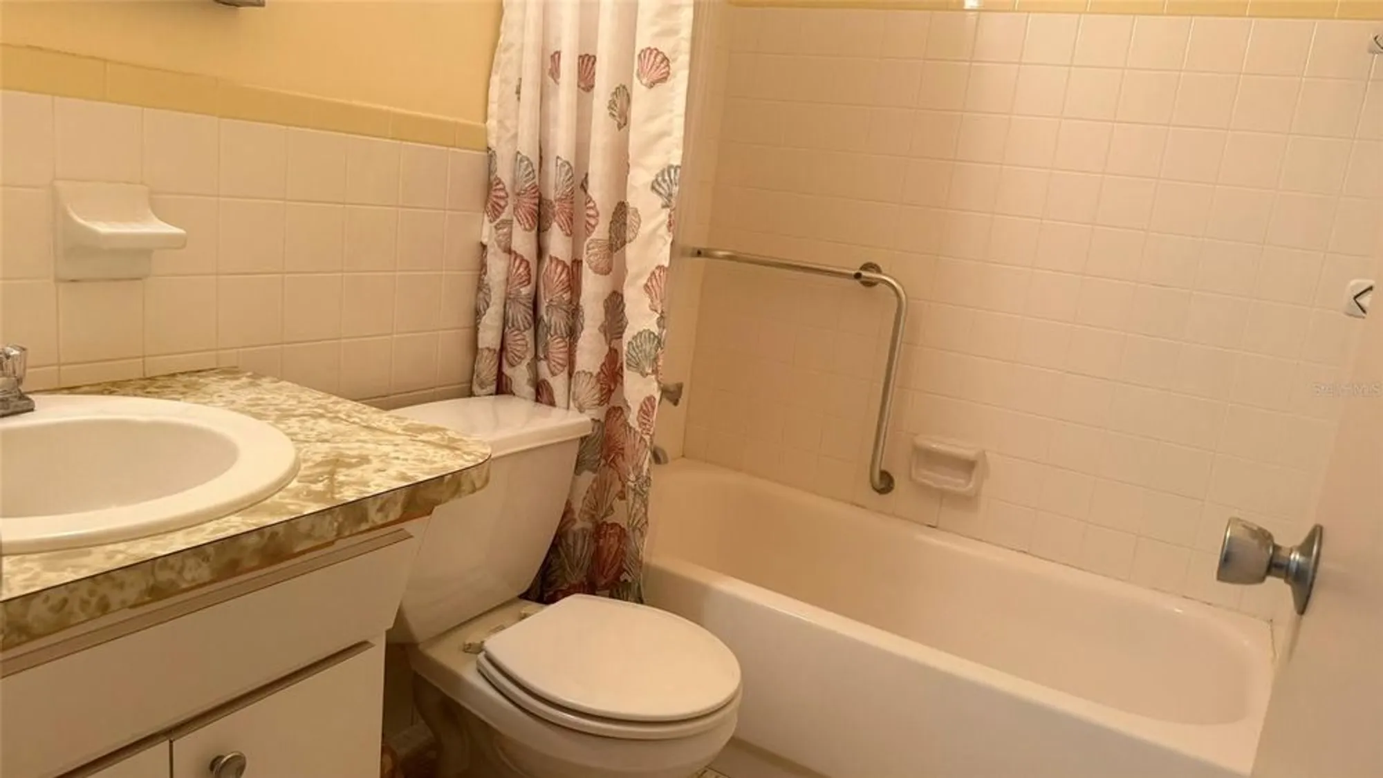 Property Slideshow image 26 of 33 | 2460 canadian way 48, Clearwater, FL, 33763