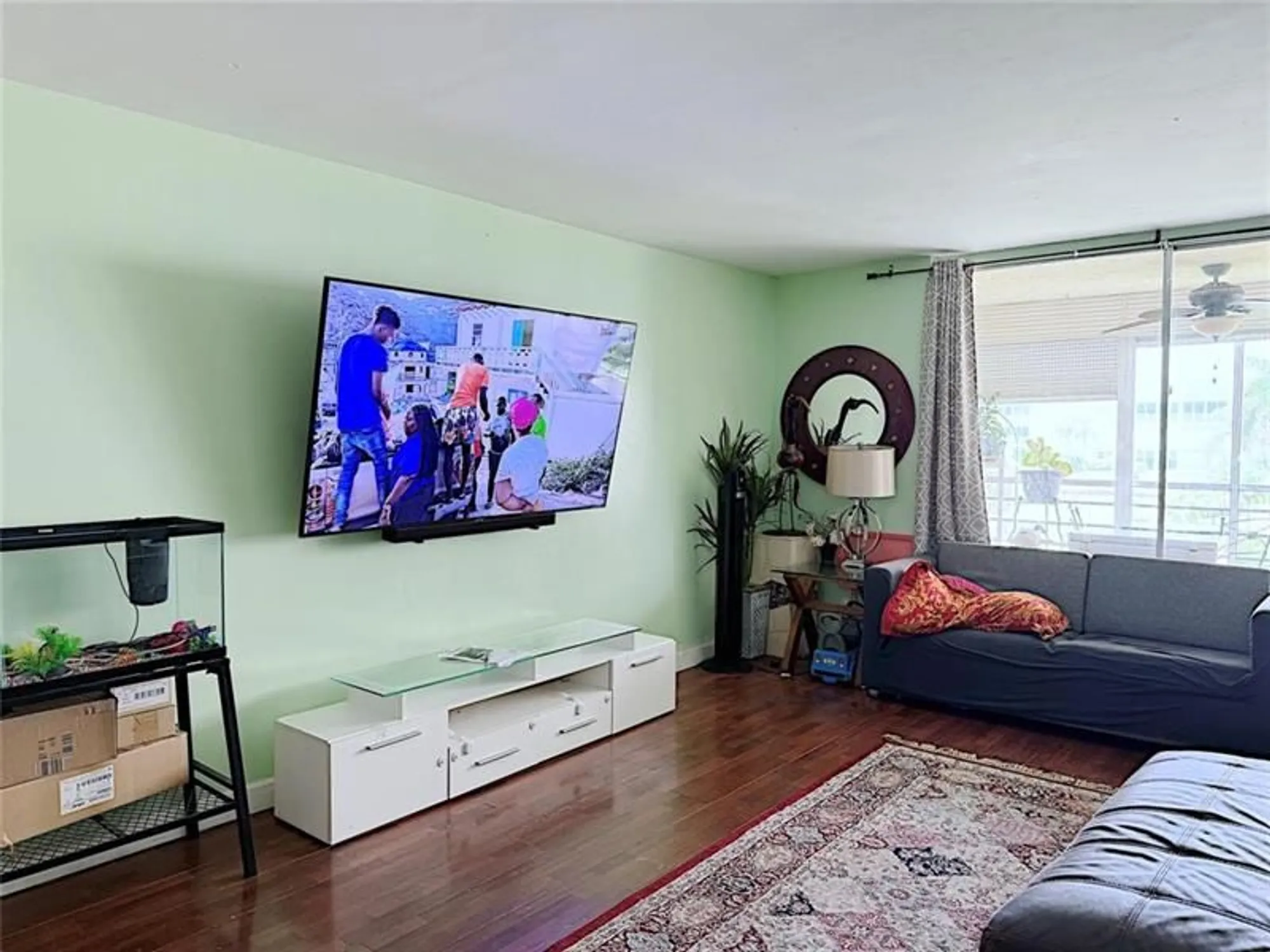 Property Slideshow image 7 of 25 | 325 se 11th ter # 205te, Dania Beach, FL, 33004